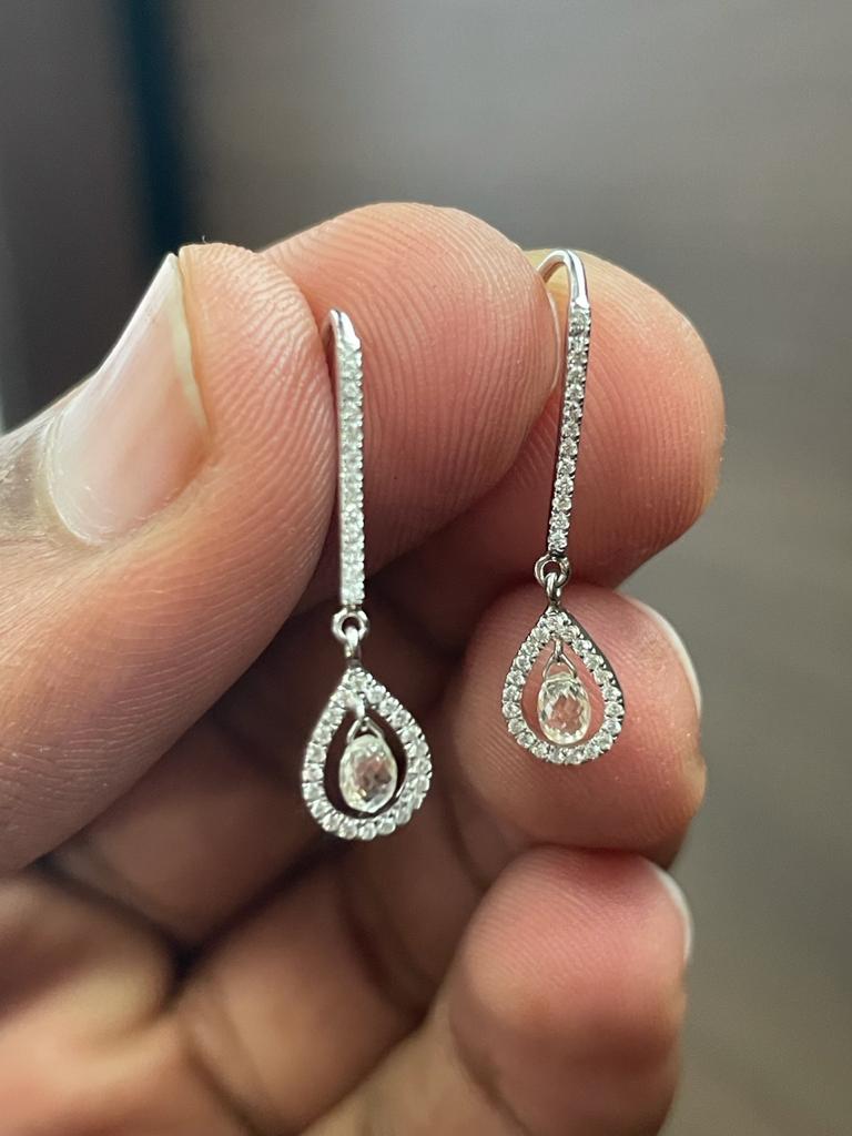 Modern PANIM Briolettes Diamond 18 Karat White Gold Earrings For Sale