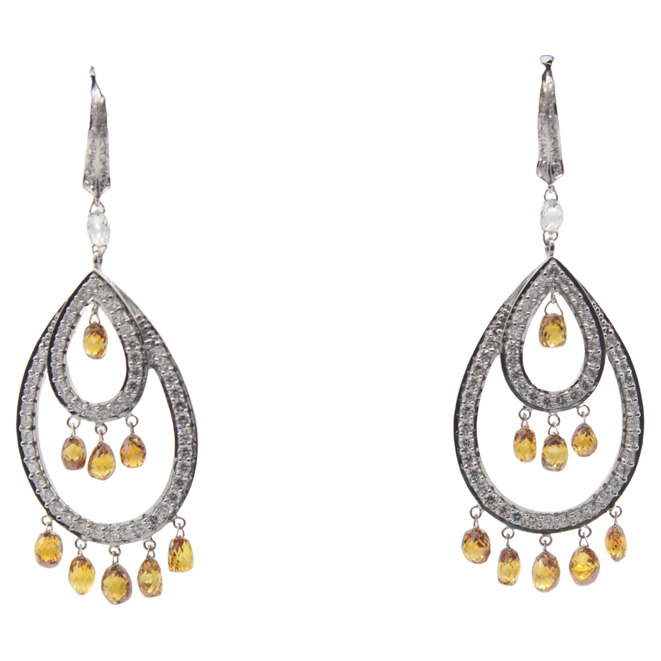 PANIM Boucles d'oreilles pendantes champage en or blanc 18 carats avec briolettes et diamants