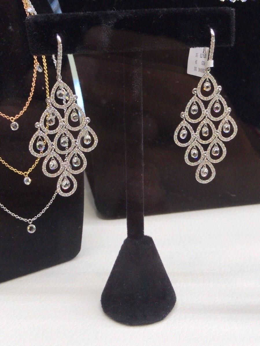 PANIM Cocktail Diamond Dangling Earrings 18 Karat White Gold, 6.23cts In New Condition For Sale In Tsim Sha Tsui, Hong Kong