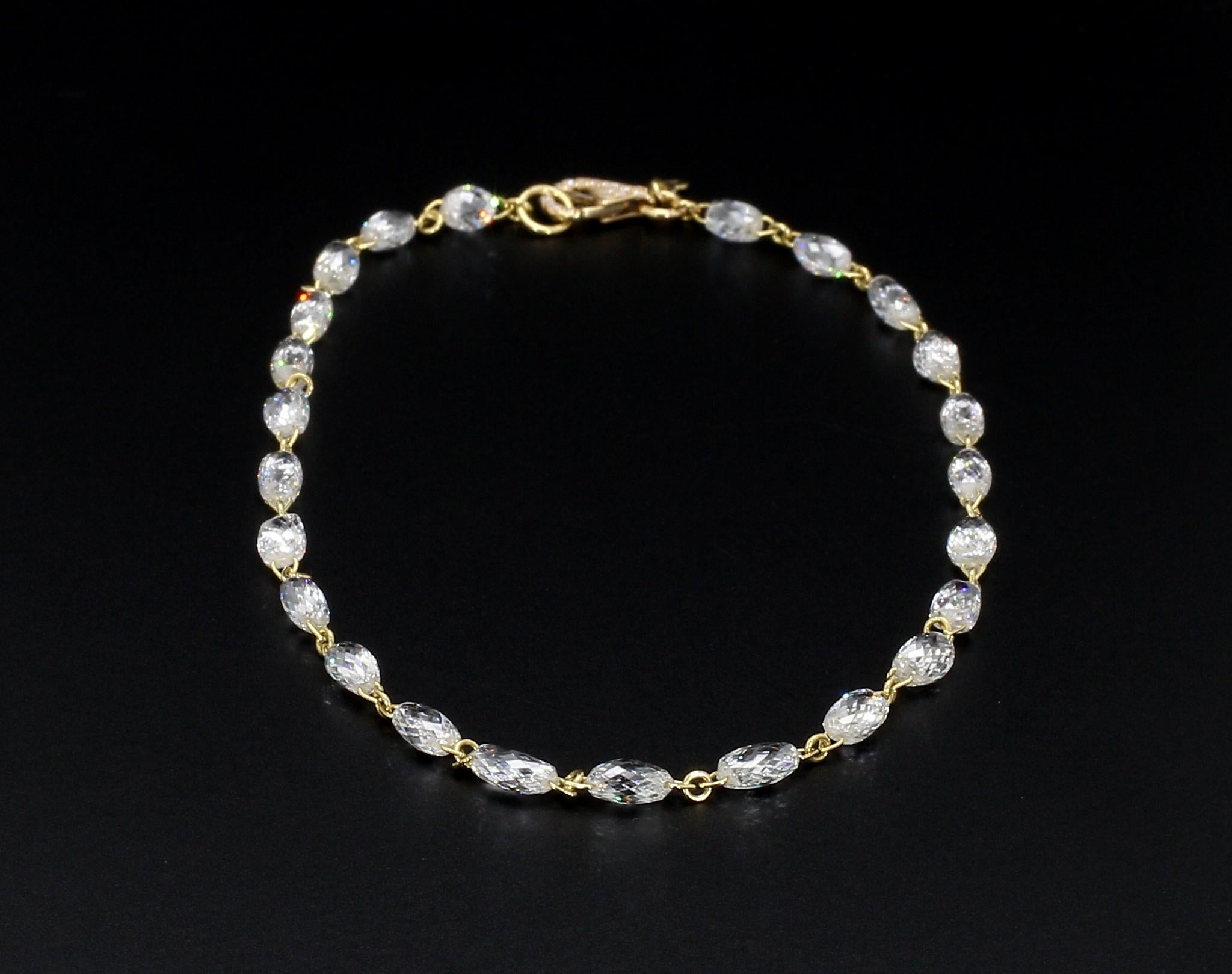 Women's PANIM Diamond Briolette Link Chain 18 Karat Yellow Gold Bracelet For Sale