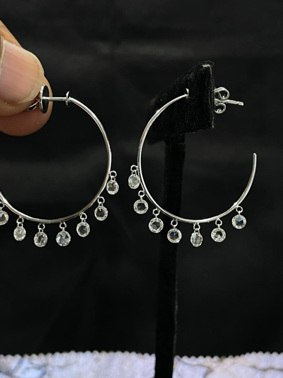 PANIM Boucles d'oreilles créoles en or blanc 18 carats avec diamants taille rose en vente 1