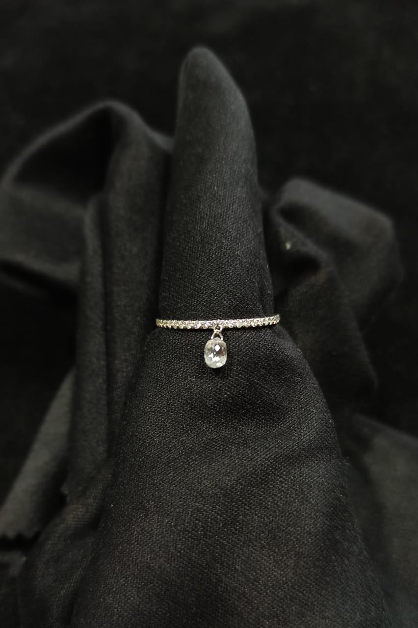 PANIM Mono Diamant-Ring mit baumelndem Diamanten aus 18 Karat Gold () 2