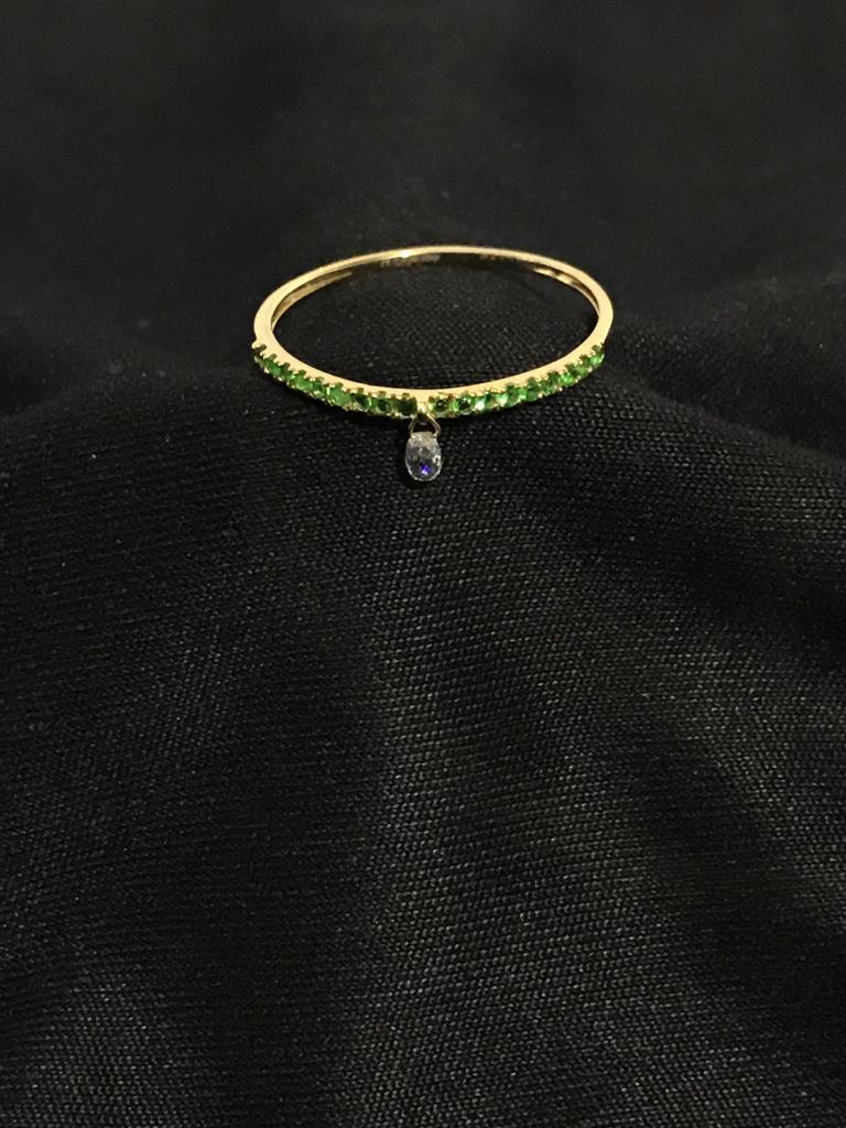 PANIM Mono Diamond Briolette & Emerald 18K Yellow Gold Dangling Ring For Sale 1