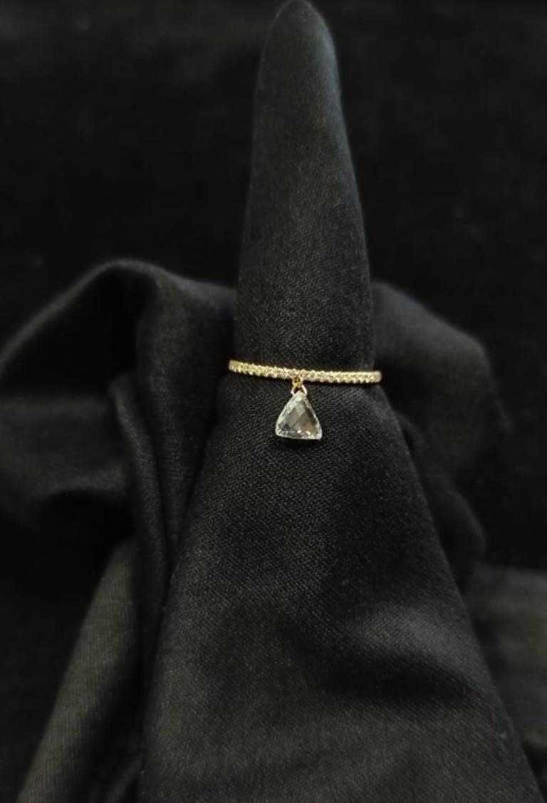 PANIM Nizam Taviz cut Diamond Dangling Ring 18 Karat Gold

The Mughal inspired diamond cut - TAVIZ is set at the center of the ring giving the ring a royal look.
This ring looks very elegant for a formal evening wear jewel.

Details -
- 18K Rose