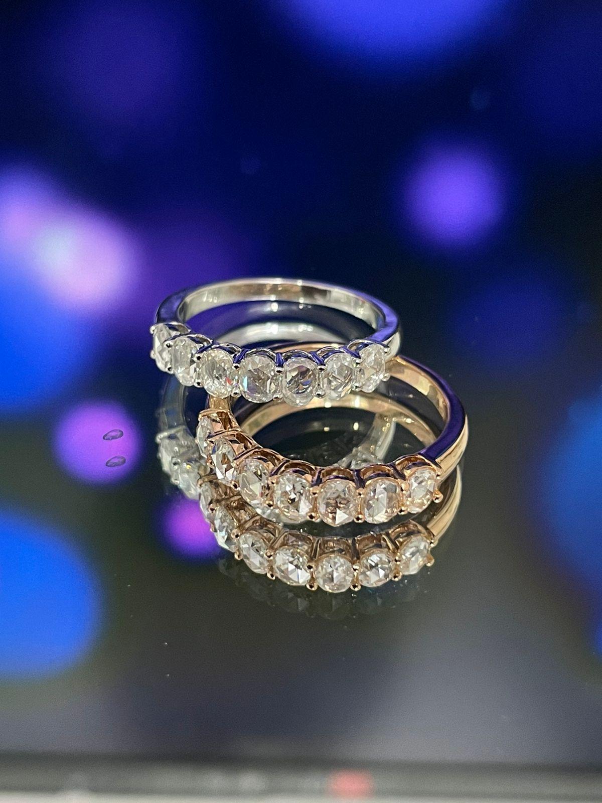 PANIM Bague à anneau en or blanc 18 carats et or rose avec diamants ovales de taille rose en vente 3