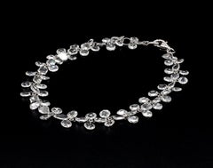 PANIM Blumenarmband aus 18 Karat Weißgold mit ovalem und rundem Diamanten im Rosenschliff