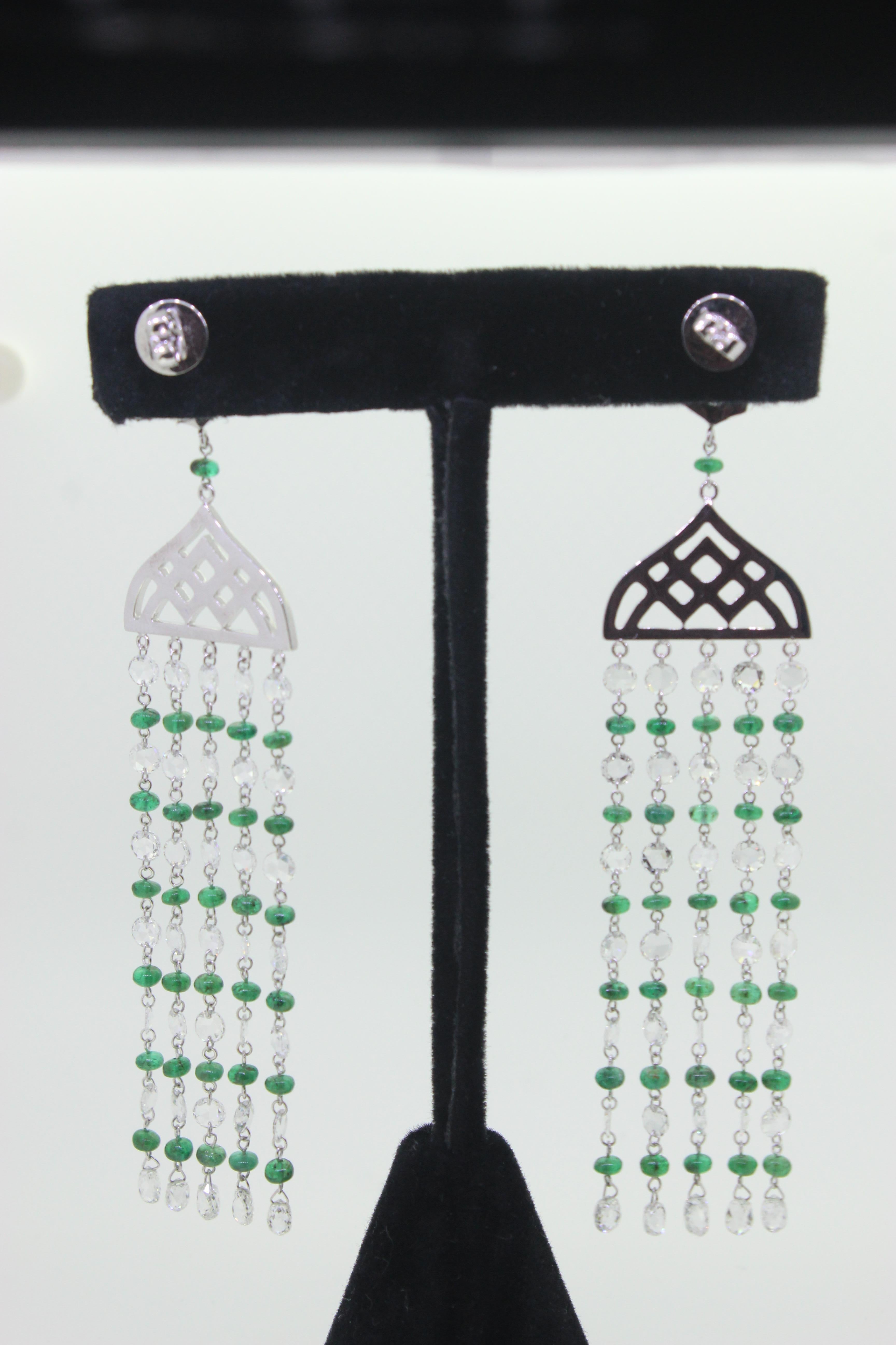 Contemporary PANIM Rosecut Diamond & Emerald Tassel Earring in 18 Karat White Gold For Sale