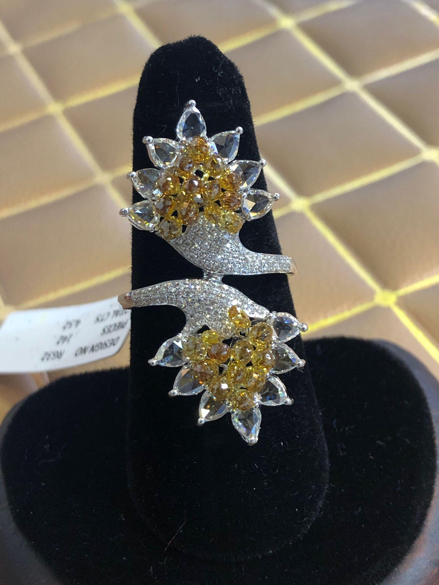 PANIM Rosecut Pear & Fancy Brio Diamond Jasmin Style Ring in 18 Karat White Gold In New Condition For Sale In Tsim Sha Tsui, Hong Kong