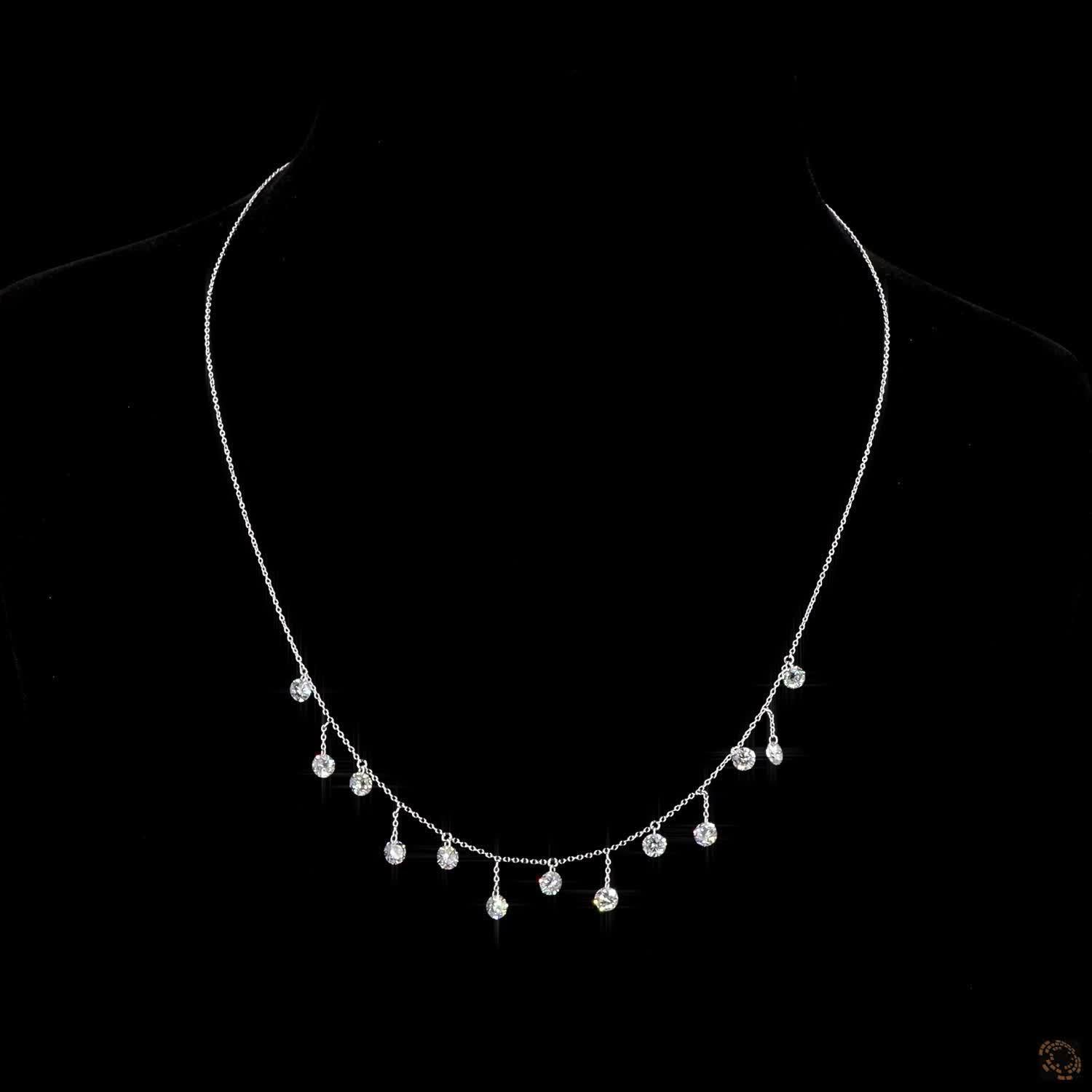 PANIM Round Dangling Necklace in 18K White Gold In New Condition For Sale In Tsim Sha Tsui, Hong Kong