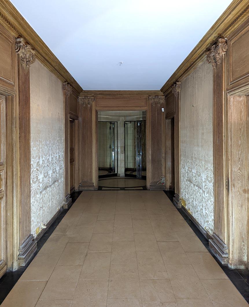 Luigi XVI Set di pilastri ionici in Oak Oak intagliato, 18° secolo in vendita
