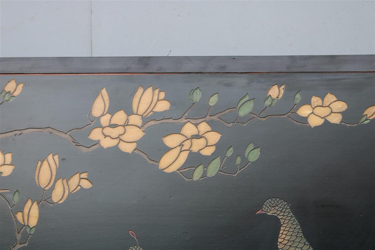 Chinese Pannello Decorativo in Lacca Cinese 1950s con Uccelli Fiori di loto e Piante  For Sale