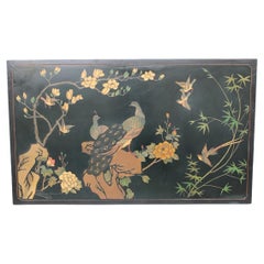 Panneau décoratif en laque chinoise des années 1950 avec oiseaux, fleurs de lotus et plantes 