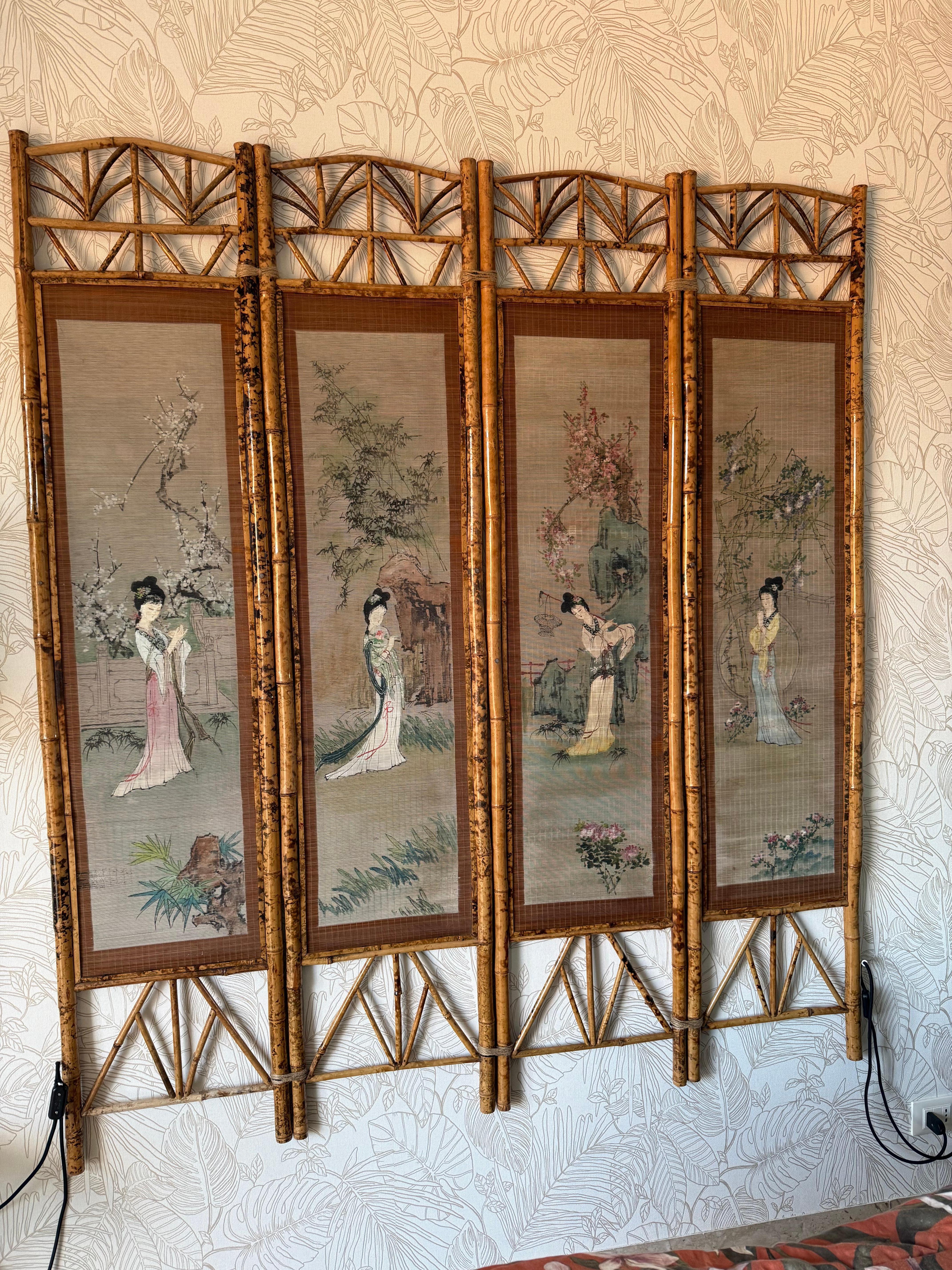 oriental bamboo panel with Geisha decorations on straw 