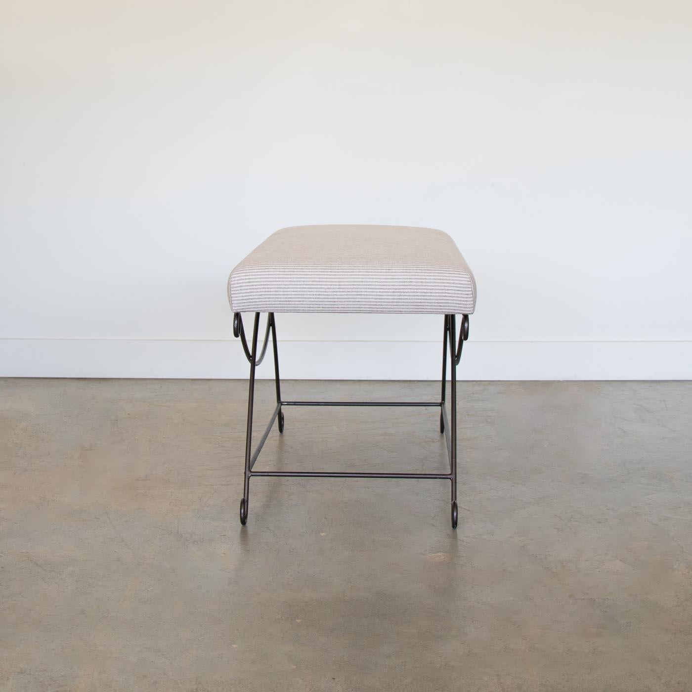 Panoplie Iron Loop Bank, Braun gestreift im Angebot 2