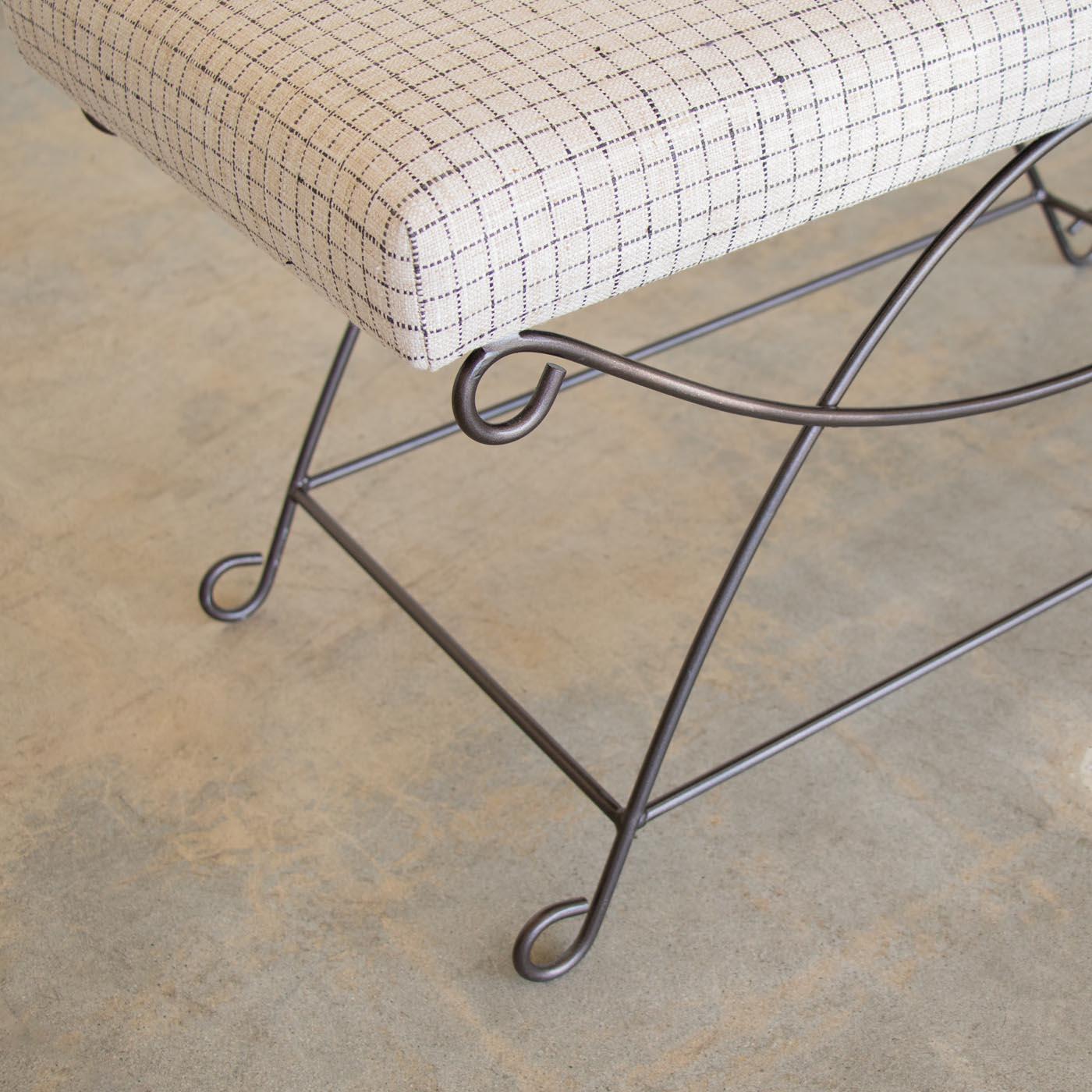 Panoplie Iron Loop Bench, Linen Check For Sale 3