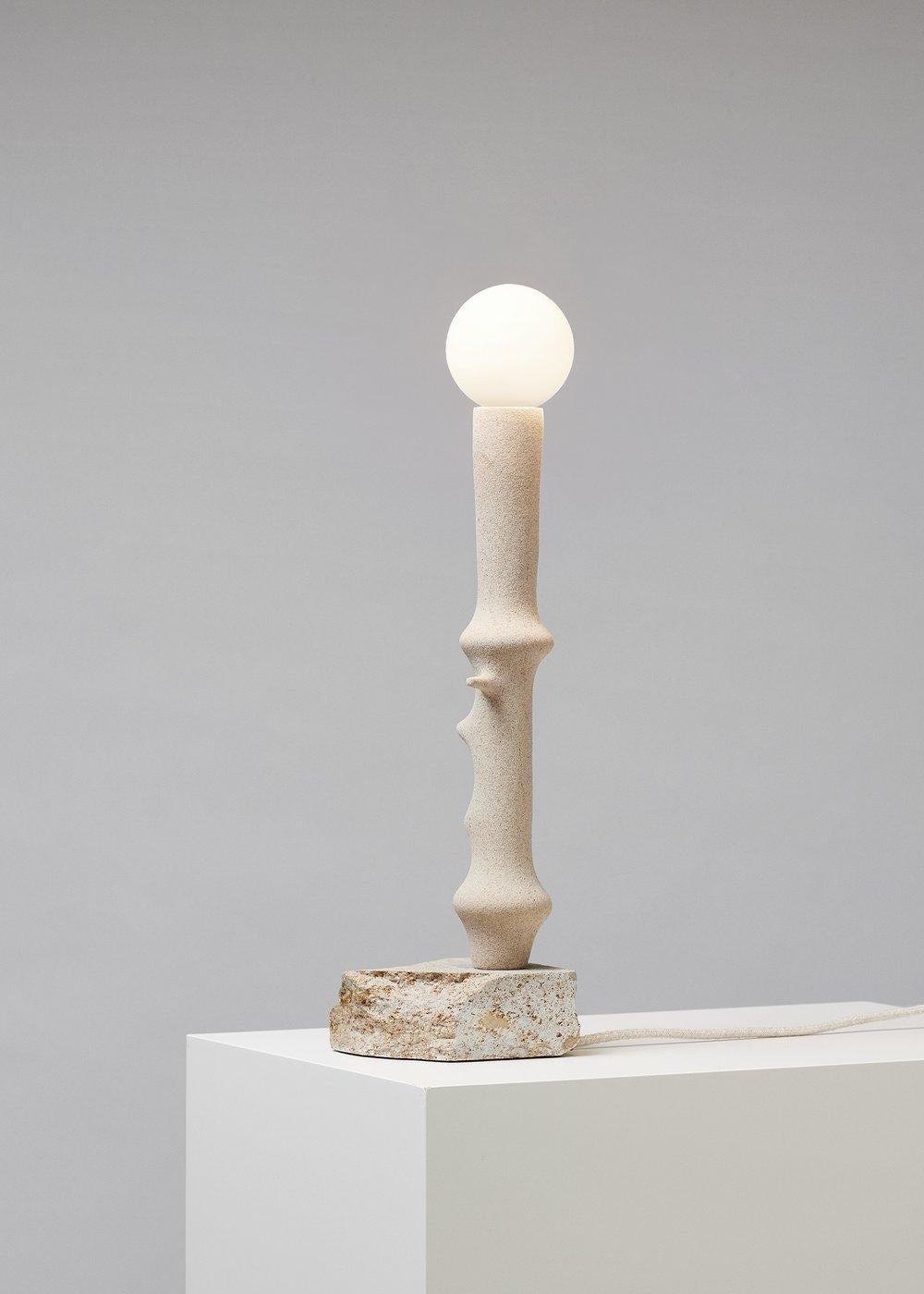 Lampe de table Panorama sculpturale en sable et pierre par Hot Wire Extensions Neuf - En vente à Geneve, CH