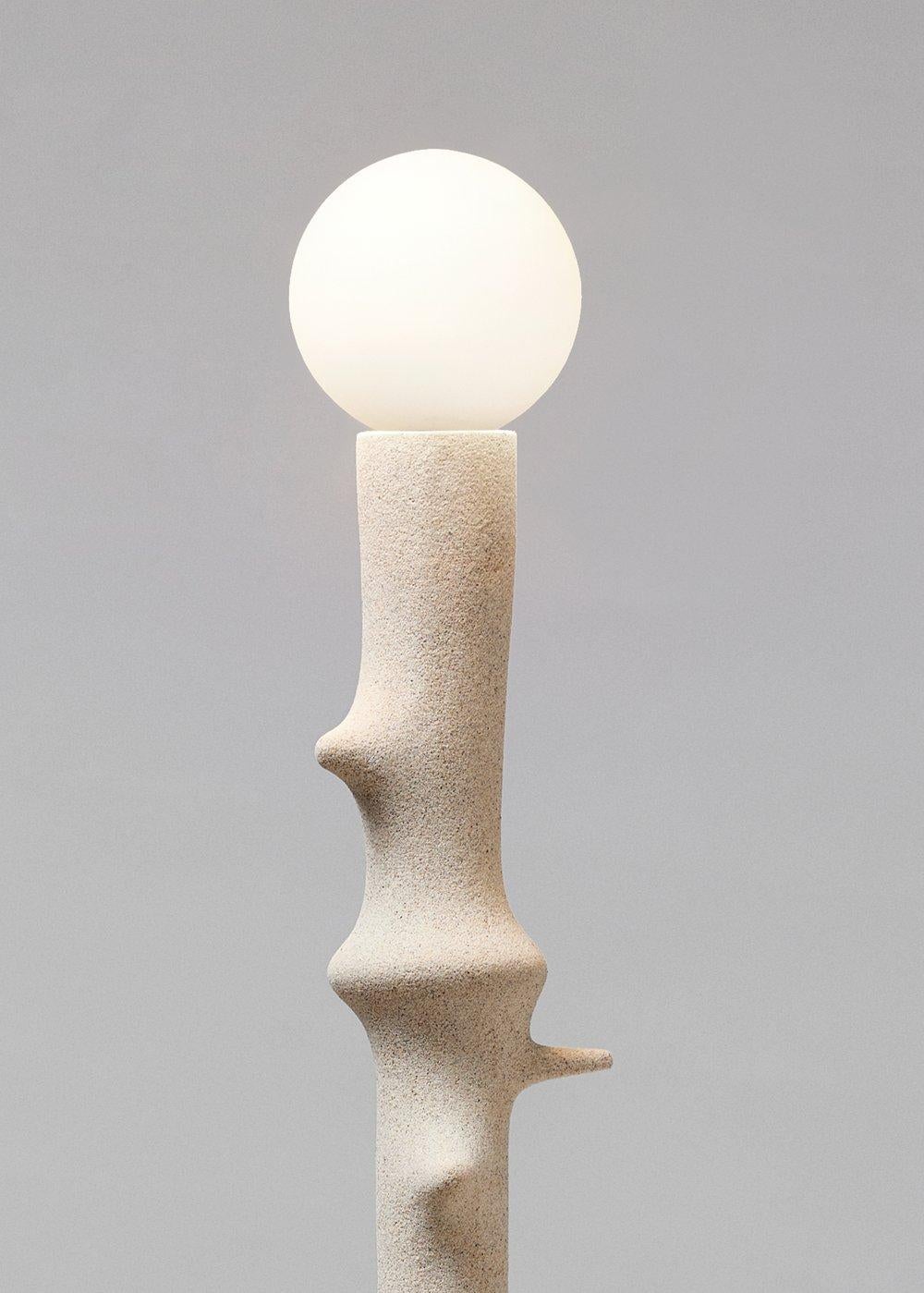 Verre Lampe de table Panorama sculpturale en sable et pierre par Hot Wire Extensions en vente