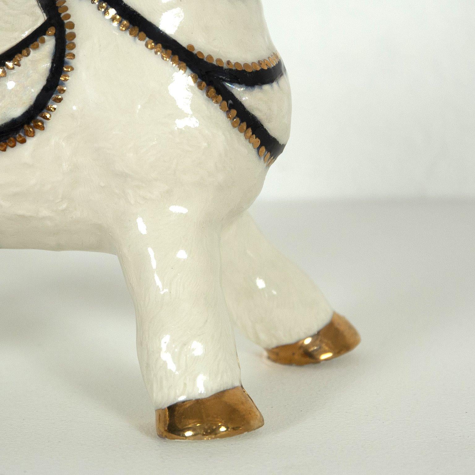 Don Qui Qui - Contemporary Sculpture by Pansy Ass Ceramics