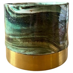 PANTA REI. vaso in ceramica e ottone con argille recuperate