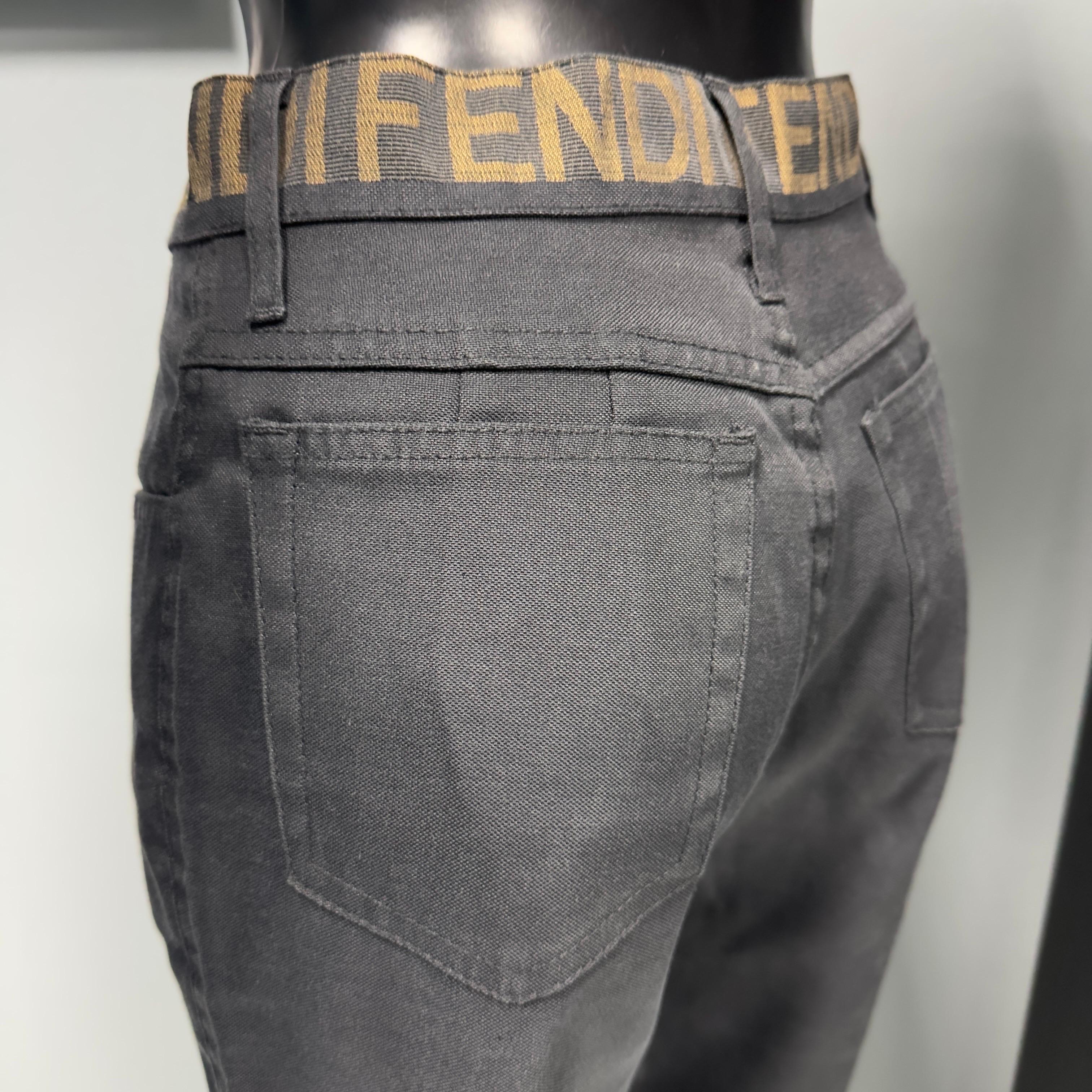 Pantalone Fendi in ottime condizioni For Sale 4