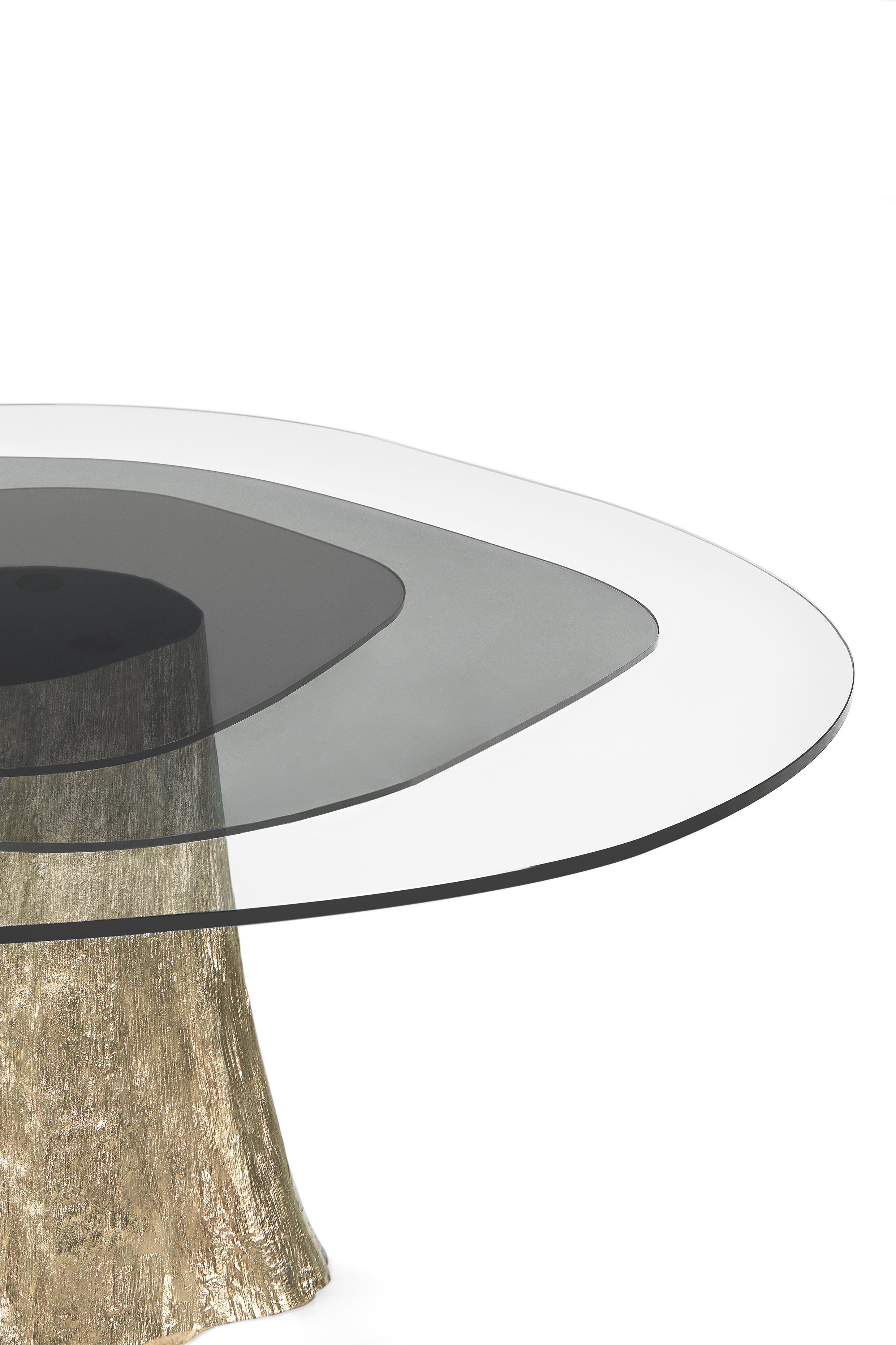 Pantano 160 Dining Table by Ginger & Jagger
Dimensions: Ø 160 x H 74 cm. 
Materials: Glass and brass.

This product is suitable for custom size. This product is made for living areas and interior spaces only. This product is not specified for