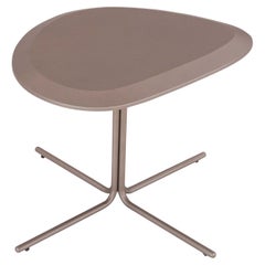 Coffee Table in Chocolate Finish with 20-Inch Top and Metal Legs – Pantê Line