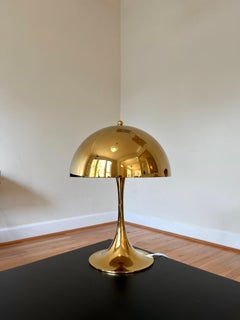 PANTHELLA 320 TABLE LAMP (New in box)