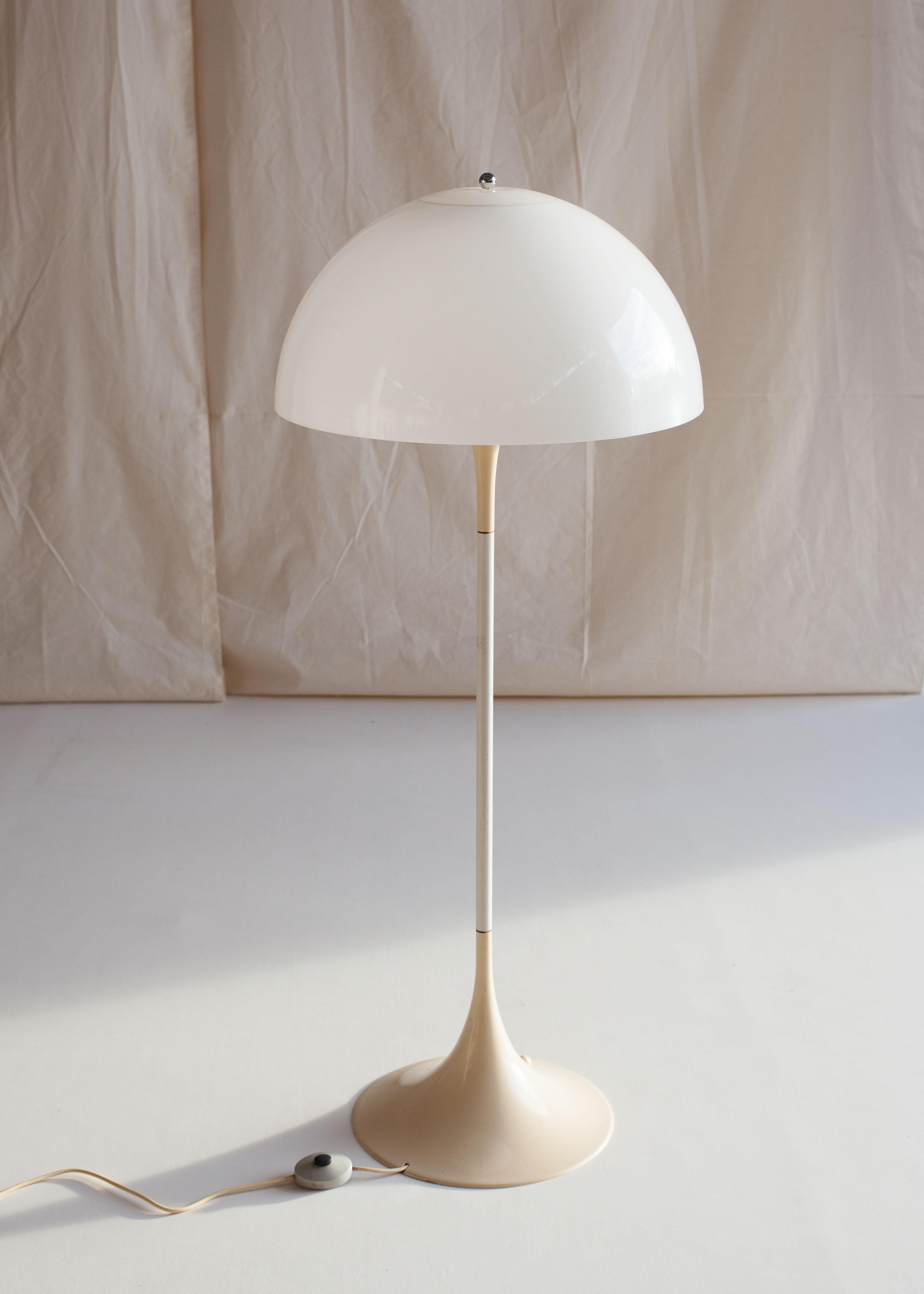 Mid-Century Modern Panthella Floor Lamp by Verner Panton for Louis Poulsen, 1971 For Sale