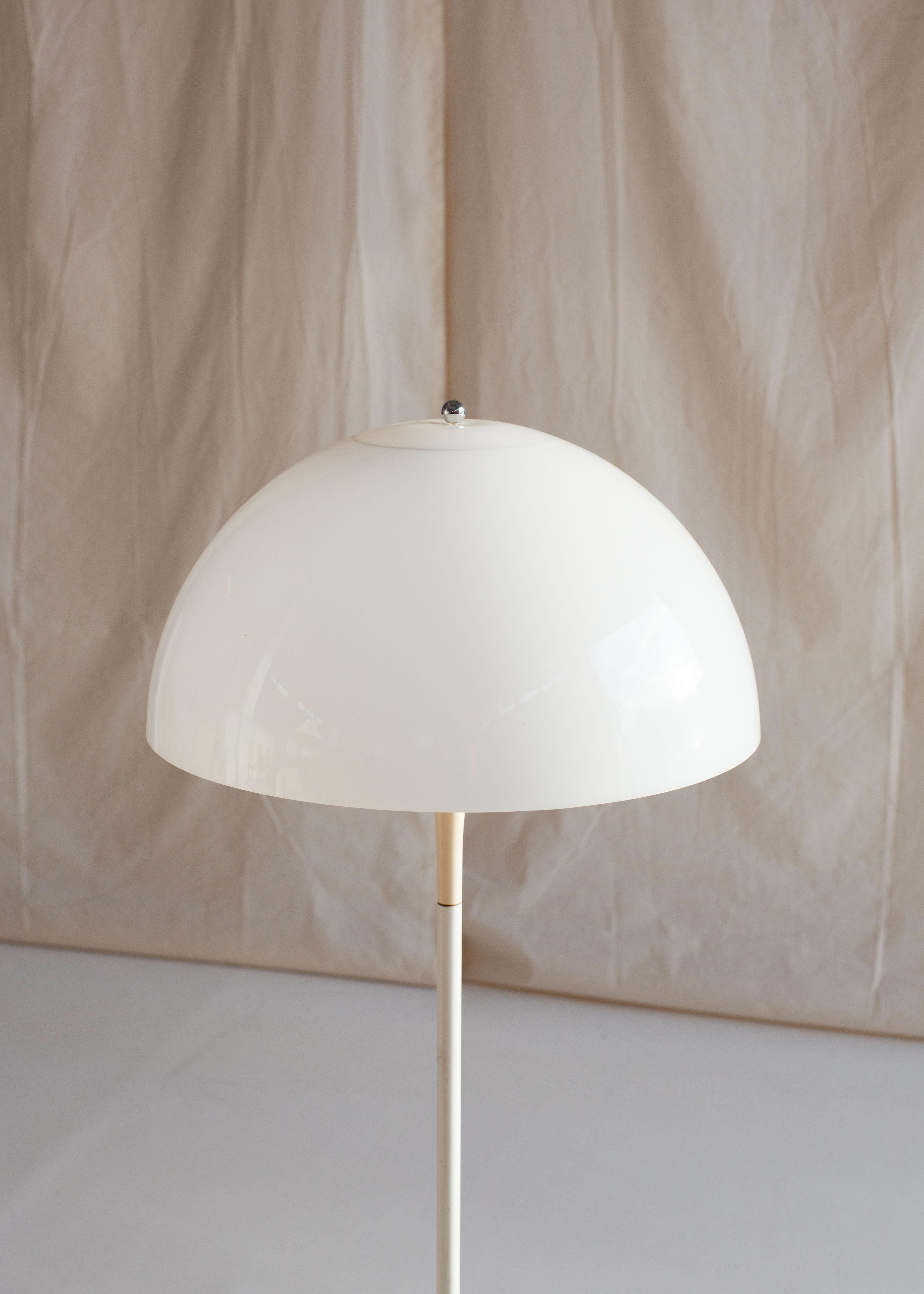 Danish Panthella Floor Lamp by Verner Panton for Louis Poulsen, 1971 For Sale