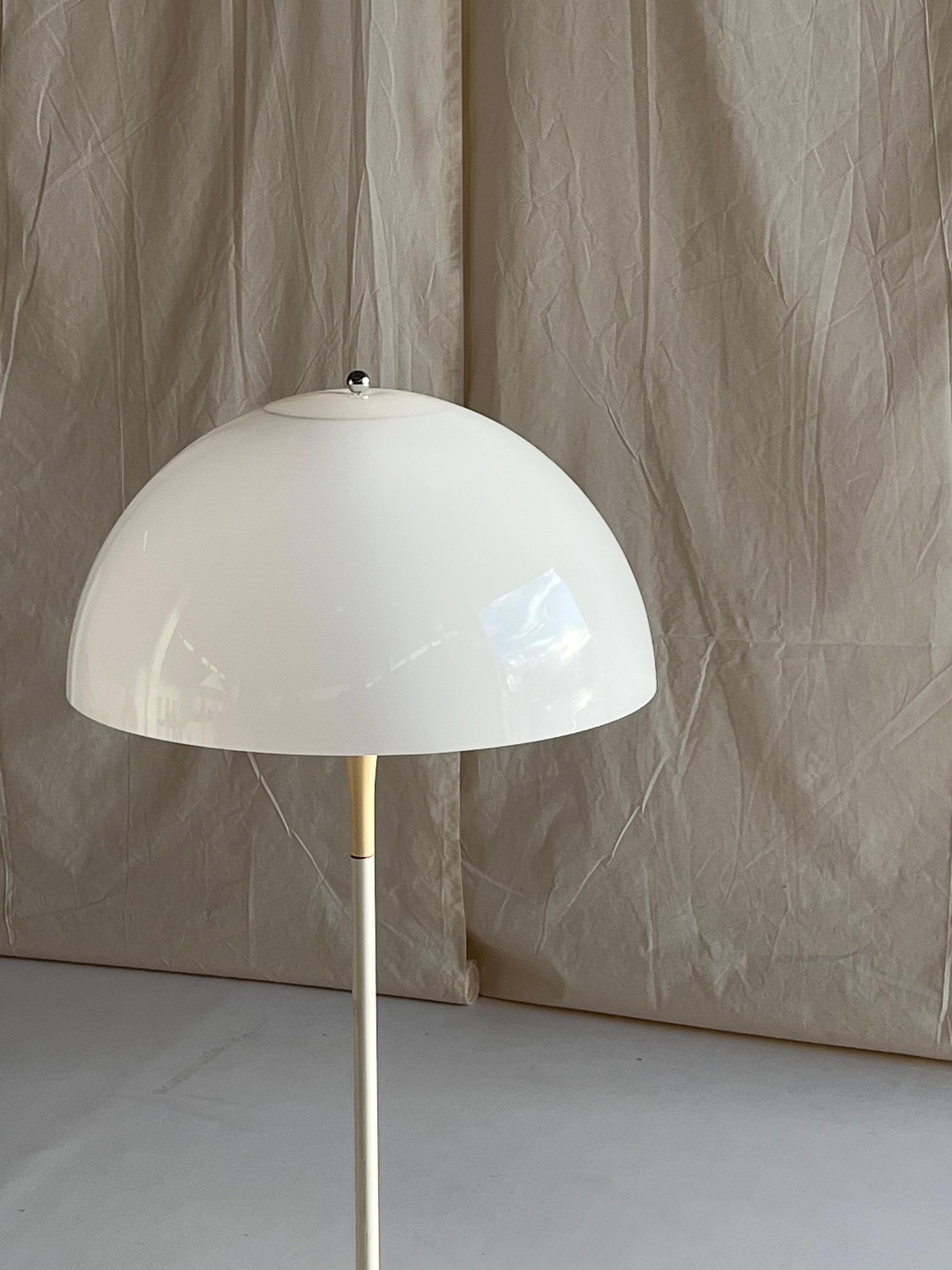 Panthella Floor Lamp by Verner Panton for Louis Poulsen, 1971 In Good Condition For Sale In Den Haag, ZH