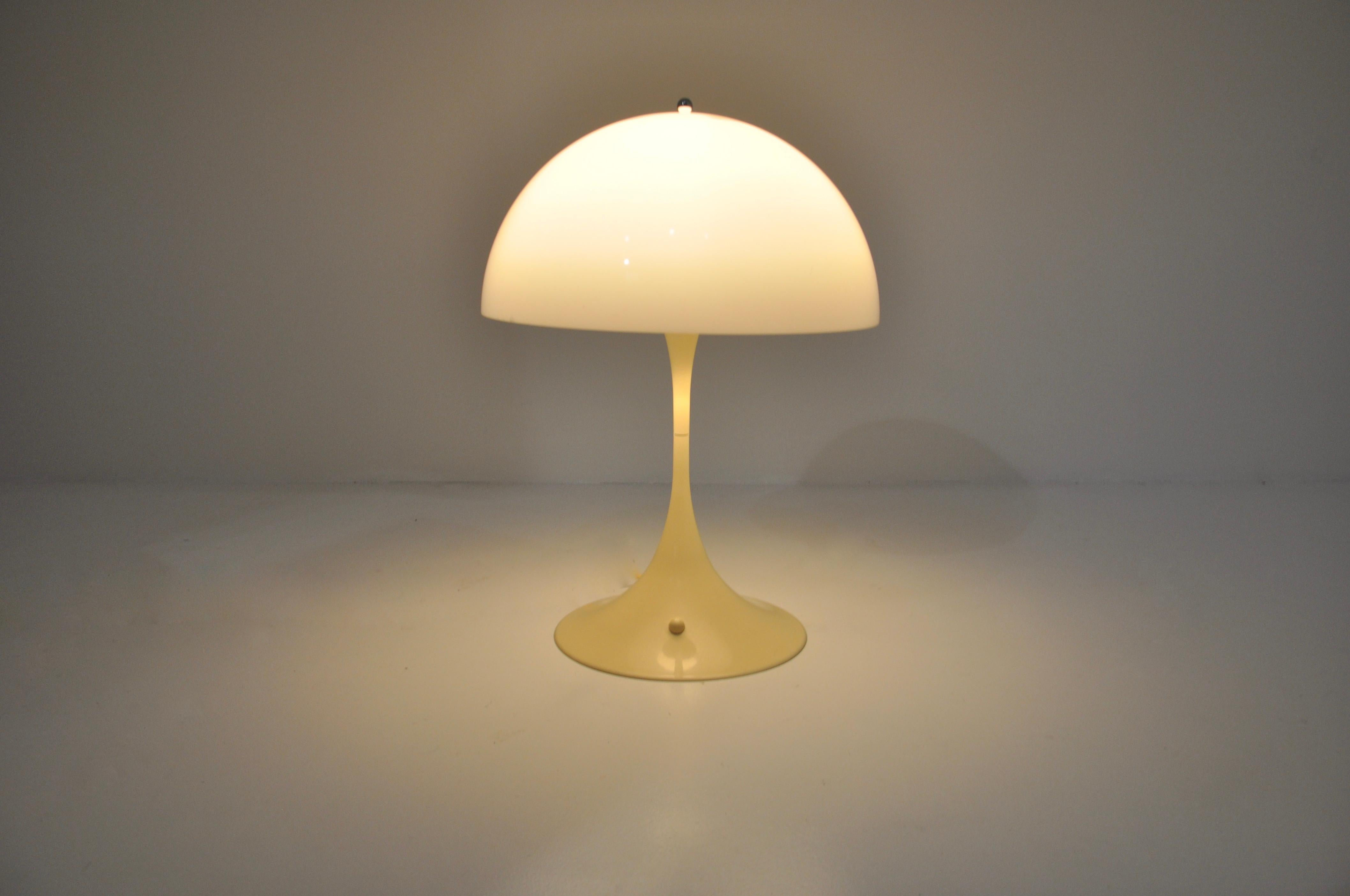 Panthella-Tischlampe von Verner Panton für Louis Poulsen, 1970er Jahre (Dänisch) im Angebot