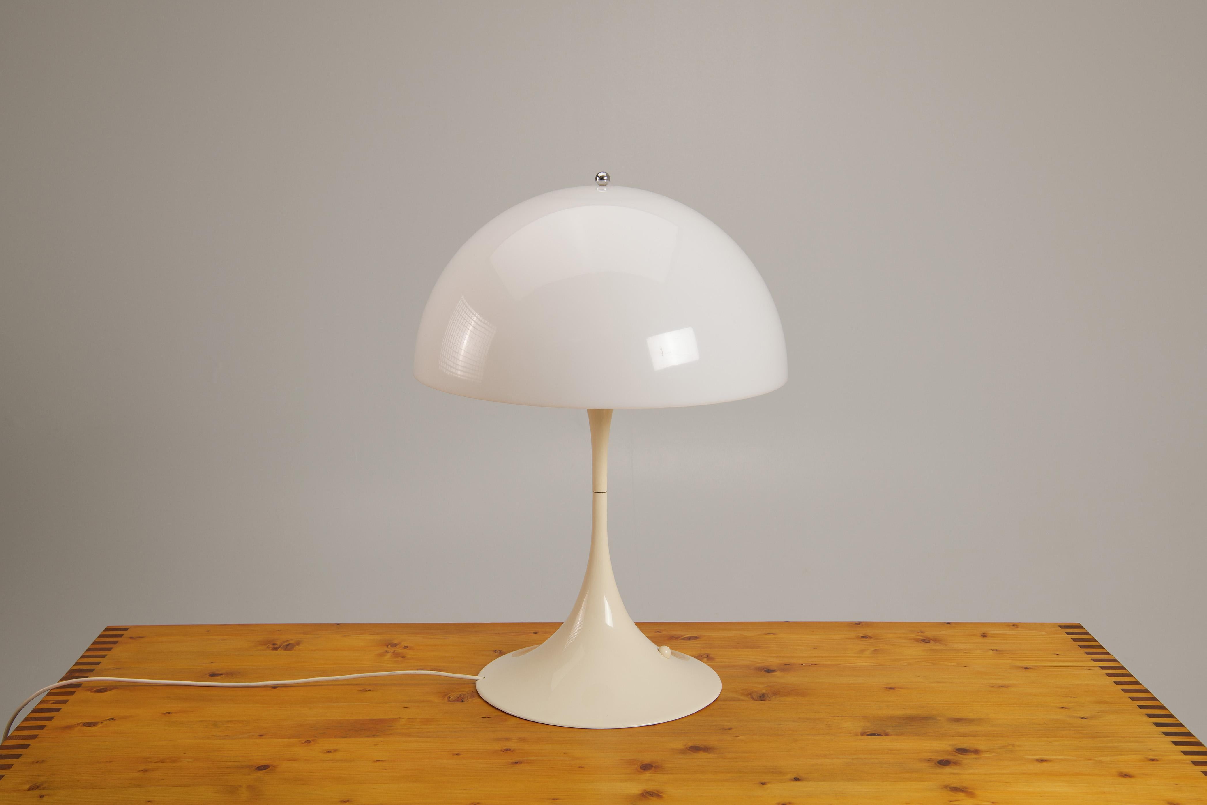 Danois Lampe à poser 'Panthella' Verner Panton en vente