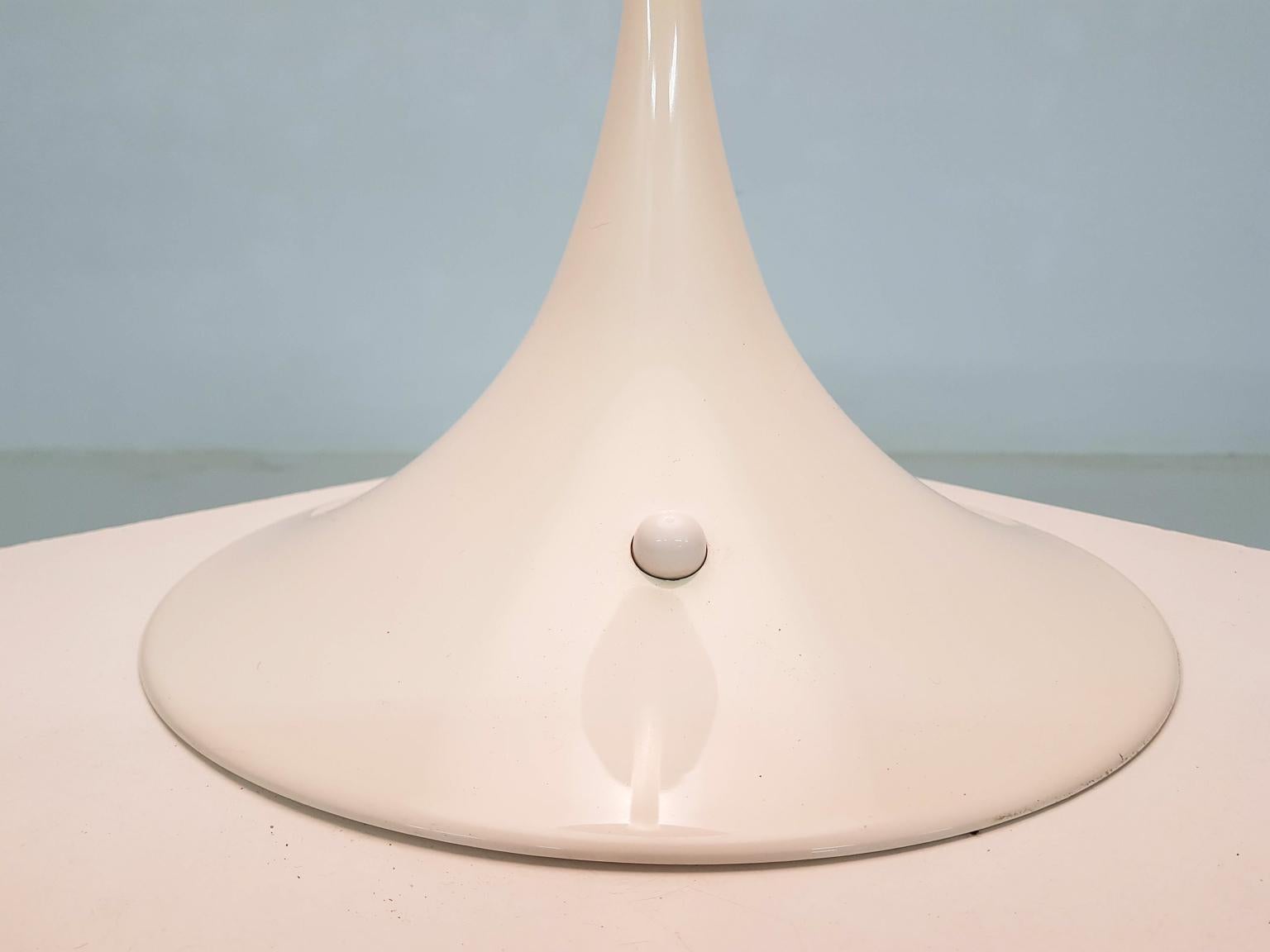 Panthella Table or Desk Light by Verner Panton for Louis Poulsen, Denmark, 1971 In Good Condition In Amsterdam, NL