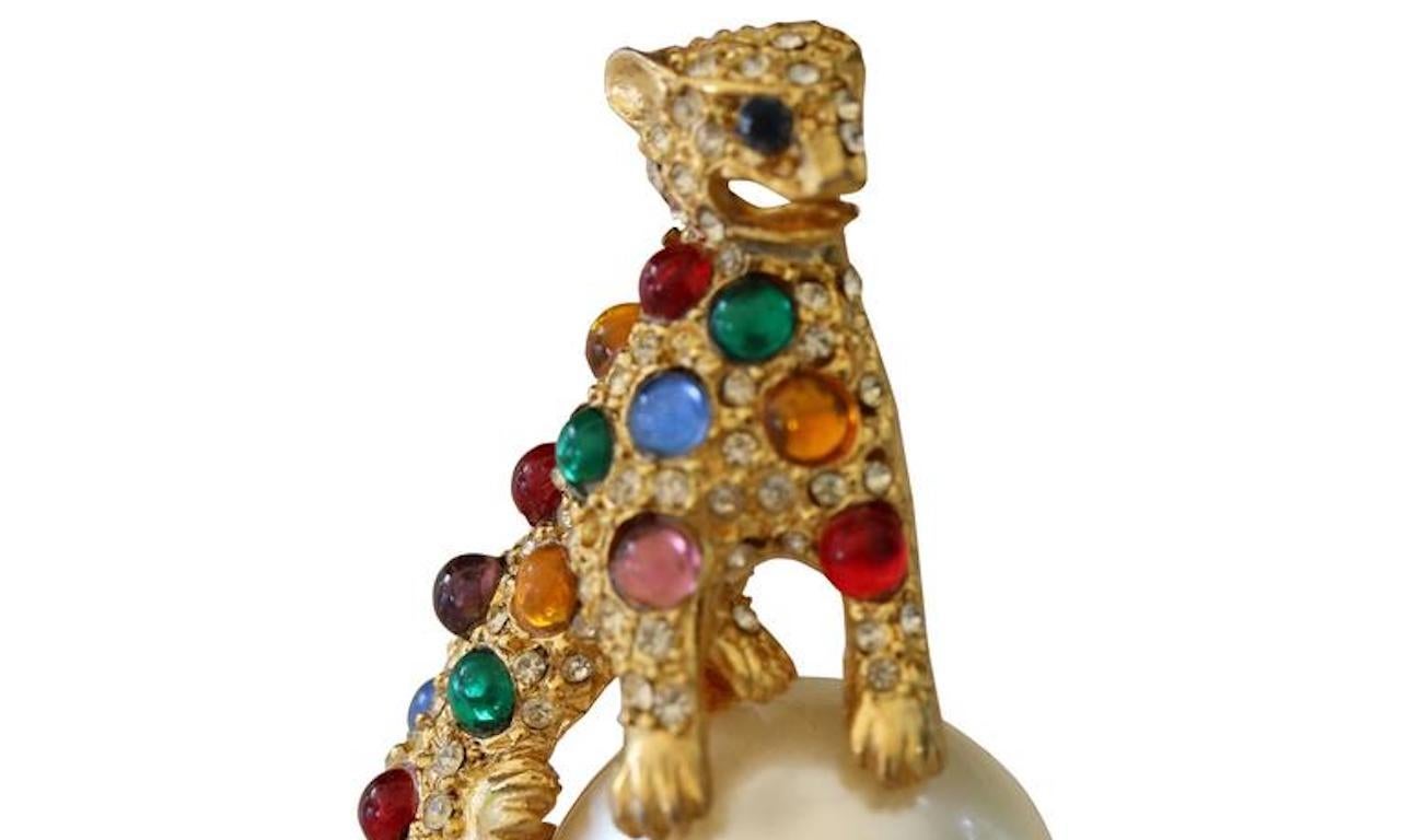 Panther Atop Cabochon Pearl Brooch After Cartier Model for Duchess of Windsor In Good Condition For Sale In West Palm Beach, FL