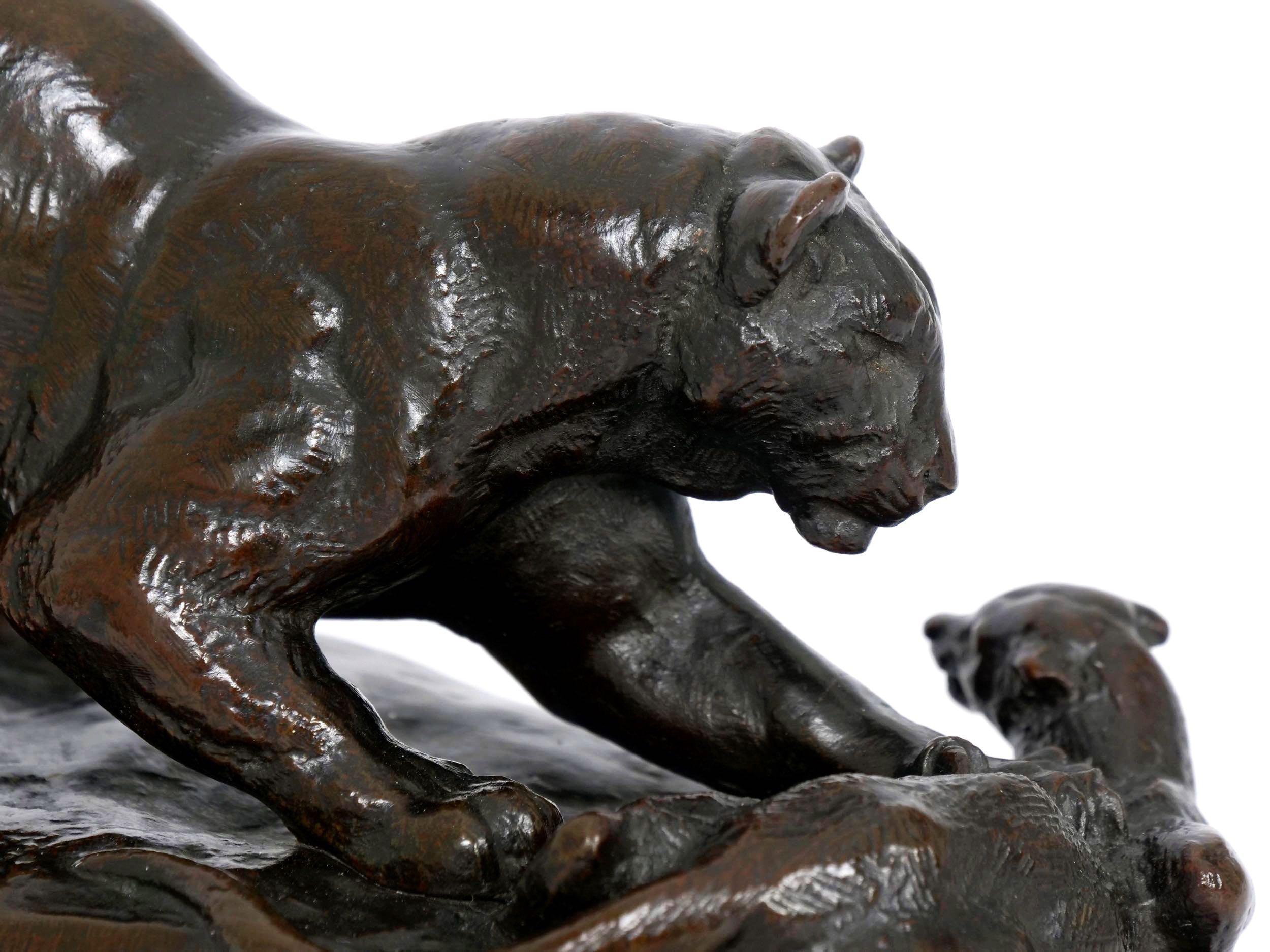 “Panther Attacking a Civet” French Antique Bronze Sculpture by Antoine L. Barye 14