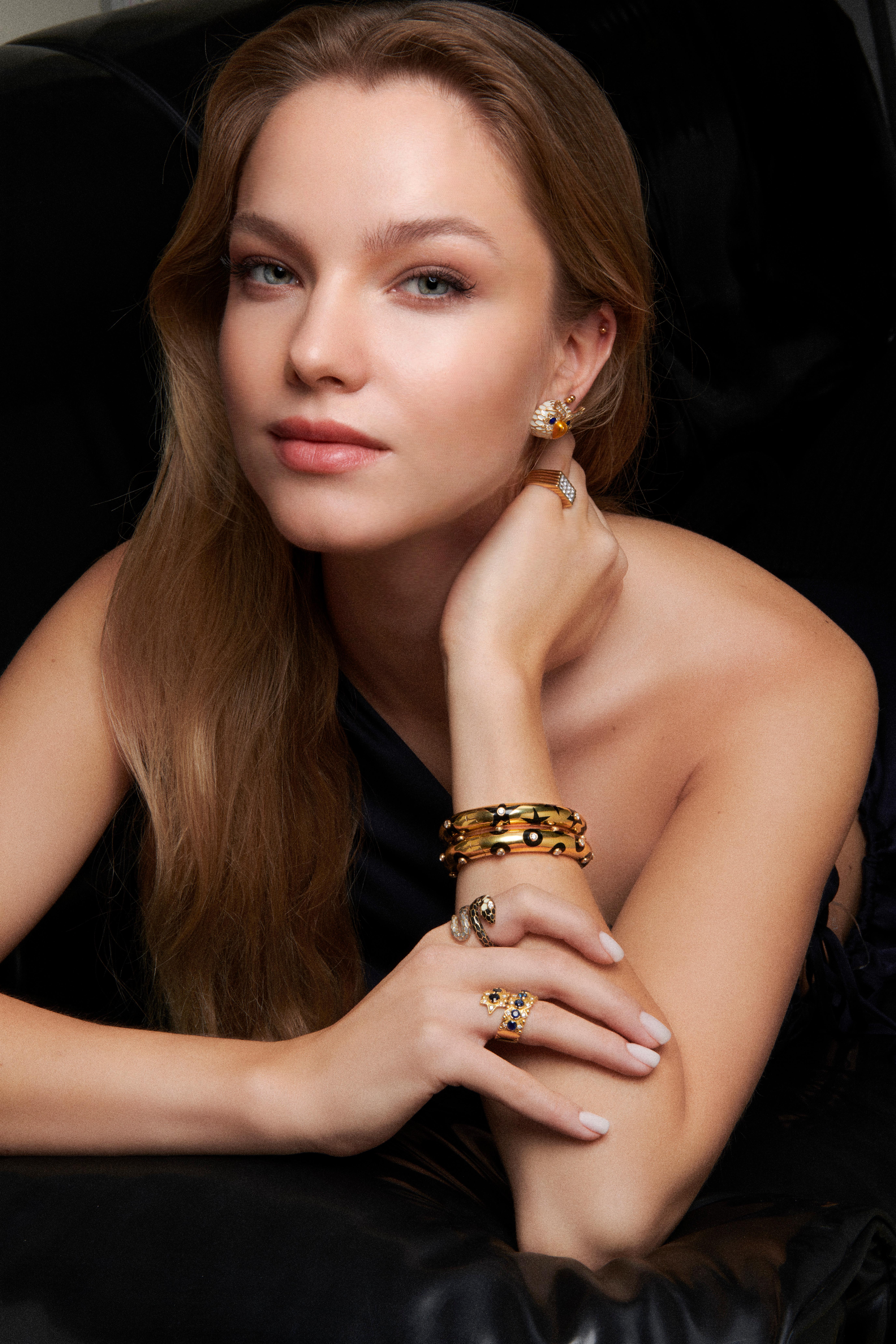 Women's Panther gold & diamond bracelet For Sale