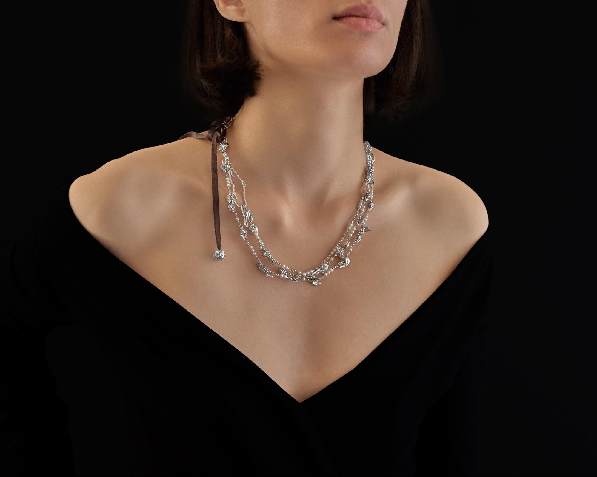Handcrafted in France in our High Jewelry Paris workshop. Designed by Édéenne, artist and founder of Maison Édéenne, this delicate transformable long necklace can be worn at different lengths (16.53 inch / 42 cm or 31.5 inch / 80 cm), or even in the