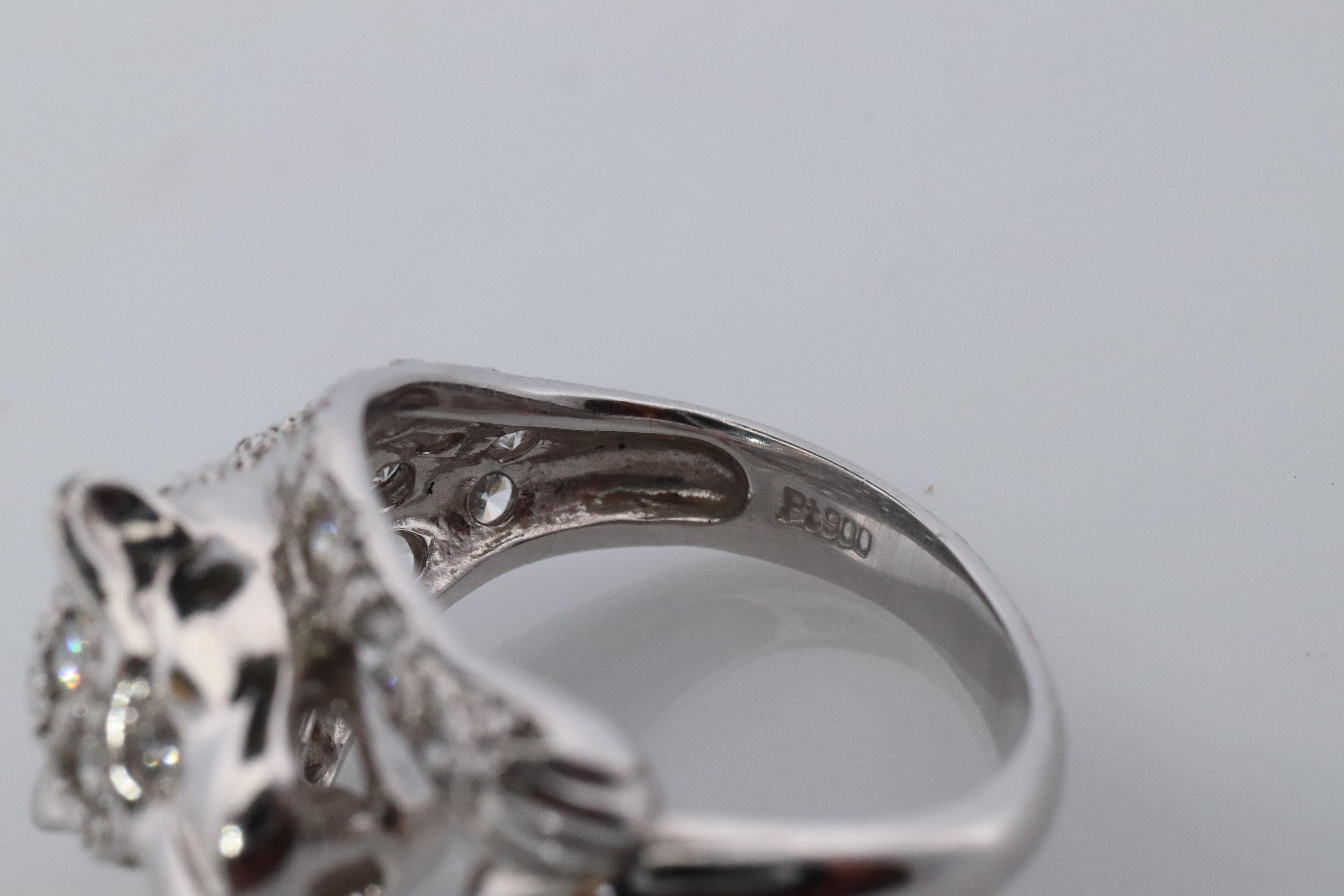 Bague Panthère léopard Jaguar Cheetah en platine. Bandeau incrusté de diamants. en vente 4