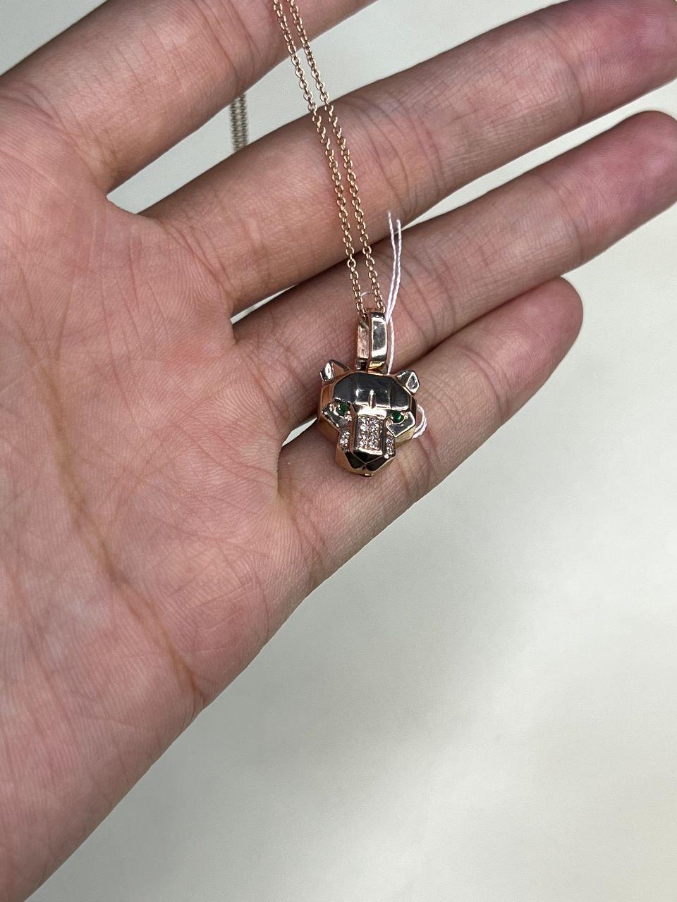 Collier pendentif panthère léopard jaune lion en or rose, émeraude verte et diamant en vente 2