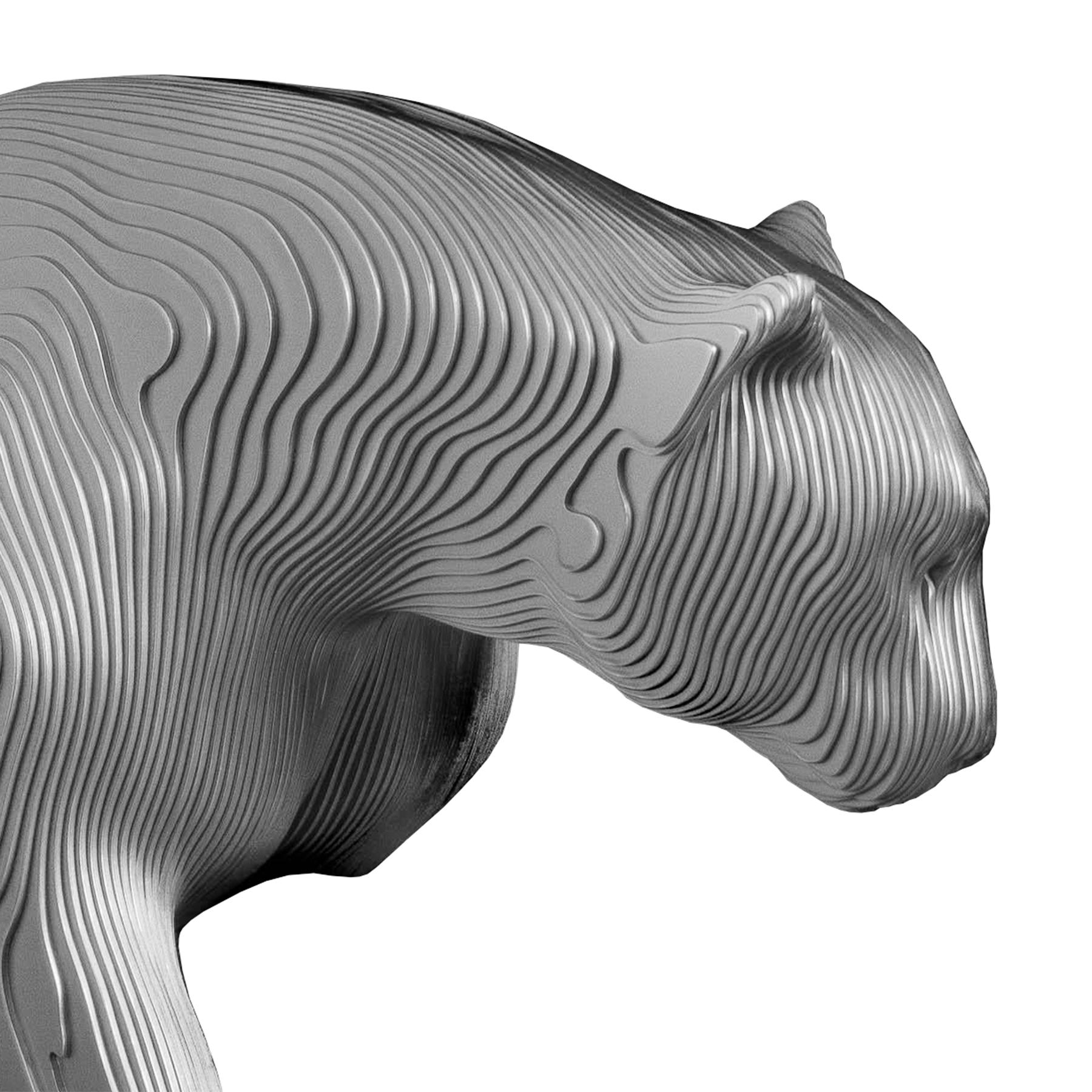 Sculpture Panther polished made with 154 aluminium
hand-crafted plates. Exceptional piece made in welded 
and shaped aluminium into masterful works of contemporary art.