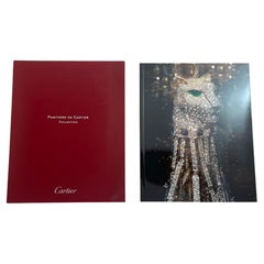 Catalogue de la collection Panthère de Cartier à manches rouges