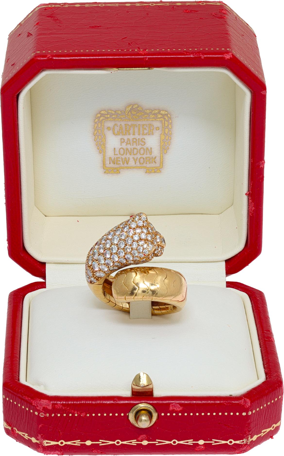 Panthère de Cartier Diamond Emerald Yellow Gold Ring For Sale 2