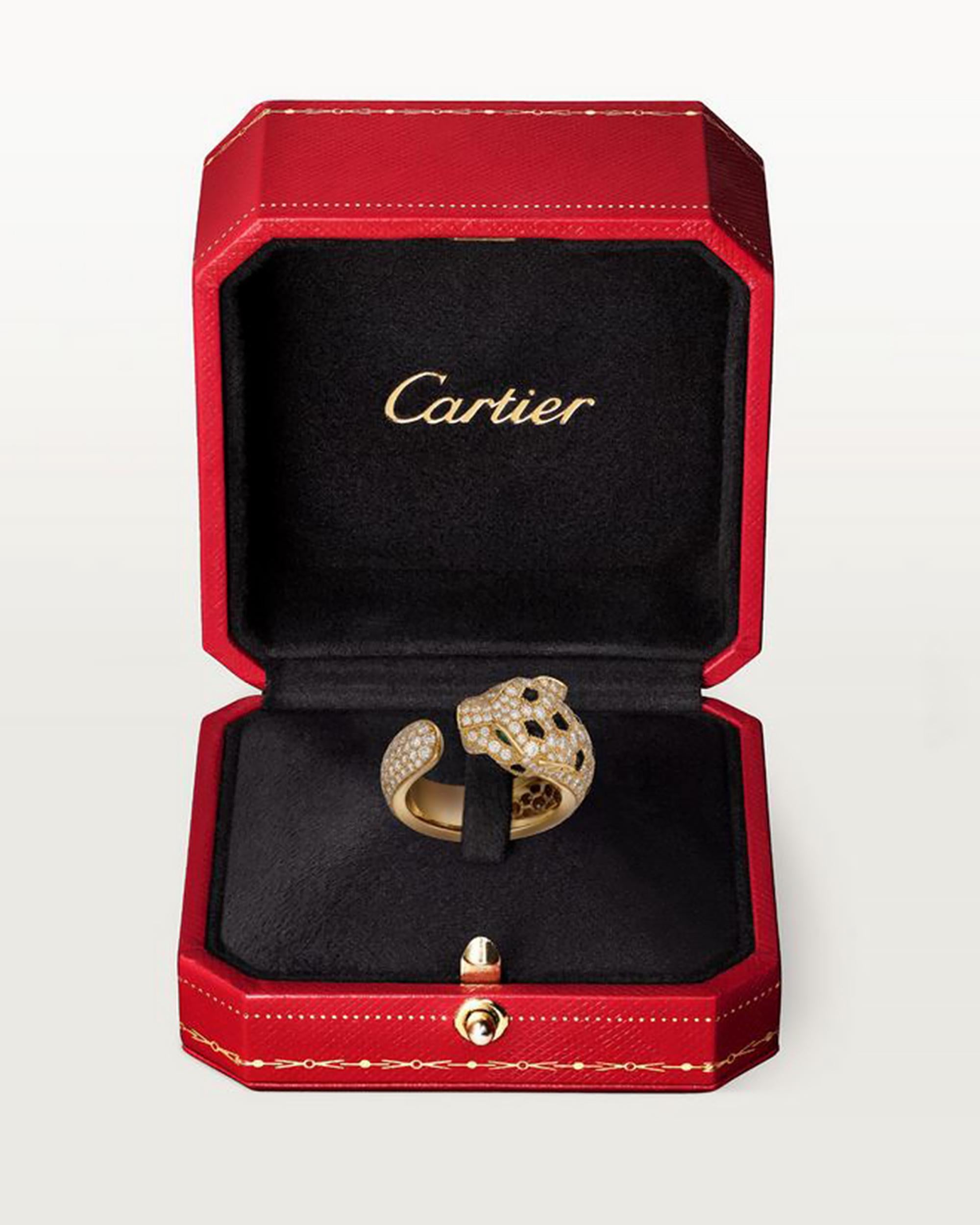 Brilliant Cut Panthère de Cartier Diamond Onyx Ring For Sale