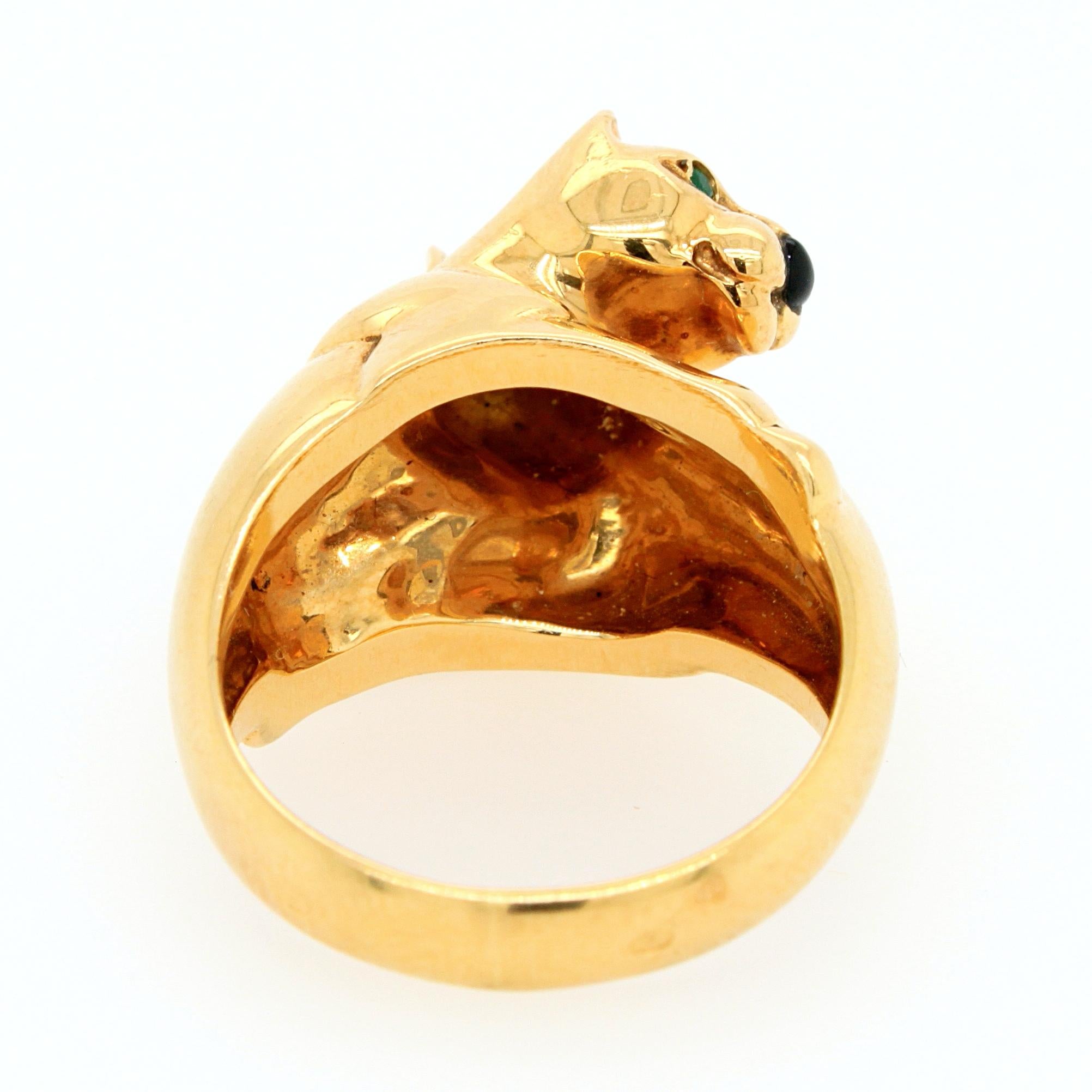 Panthère de Cartier Emerald and Onyx 18 Karat Gold Ring In Excellent Condition In Idar-Oberstein, DE