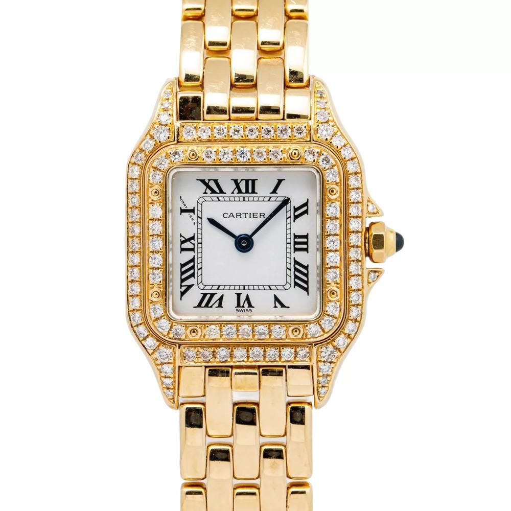 Panthère de Cartier Damenuhr, doppeltes Diamantgesicht, Vintage, 18Kt Gelbgold, 96 Diamanten


Die garantiert atemberaubende und zeitlose Cartier Panther Armbanduhr, die 1991 hergestellt wurde, strahlt Eleganz und Raffinesse aus. Die Uhr verfügt