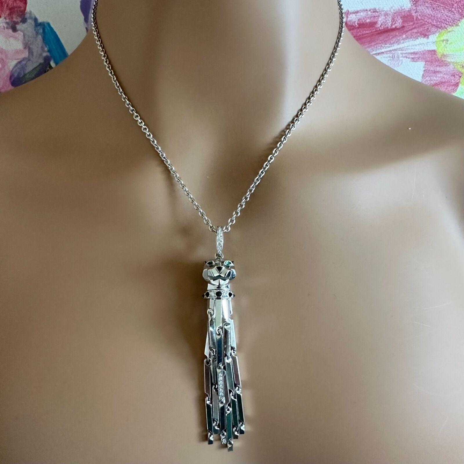 Panthere de Cartier Panther Diamond Emerald Onyx White Gold Pendant Necklace In Excellent Condition For Sale In Holland, PA