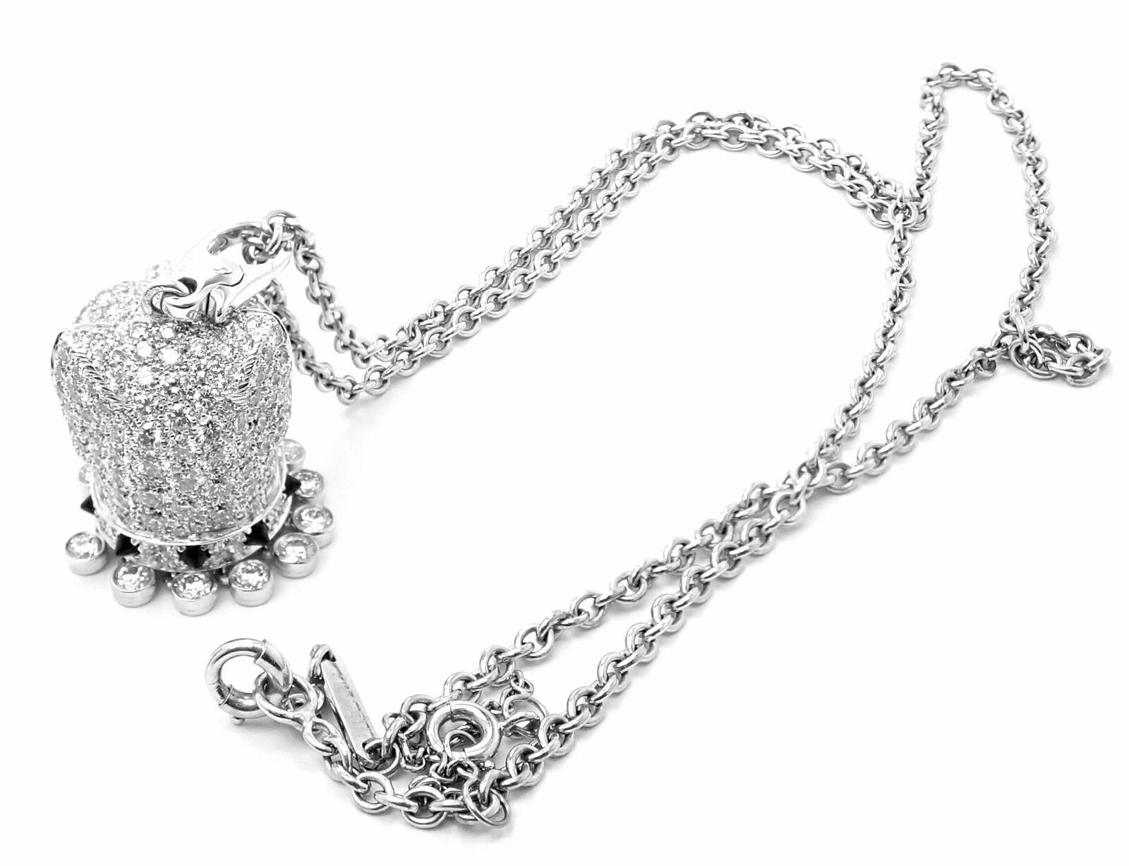 Cartier Collier pendentif tête de panthère en diamant, émeraude et onyx Excellent état - En vente à Holland, PA