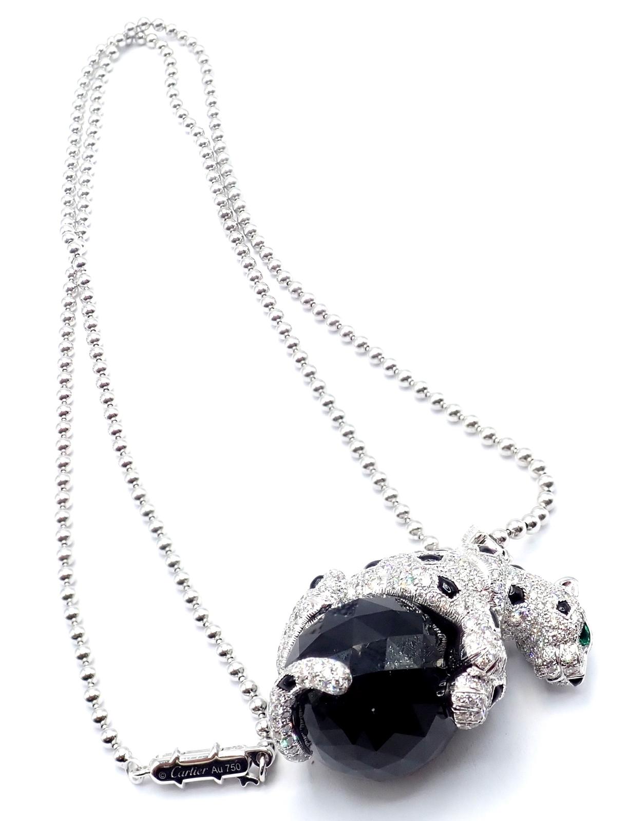 Collier pendentif Panthère de Cartier Panthère pavé de diamants, émeraudes et onyx grand format en vente 5