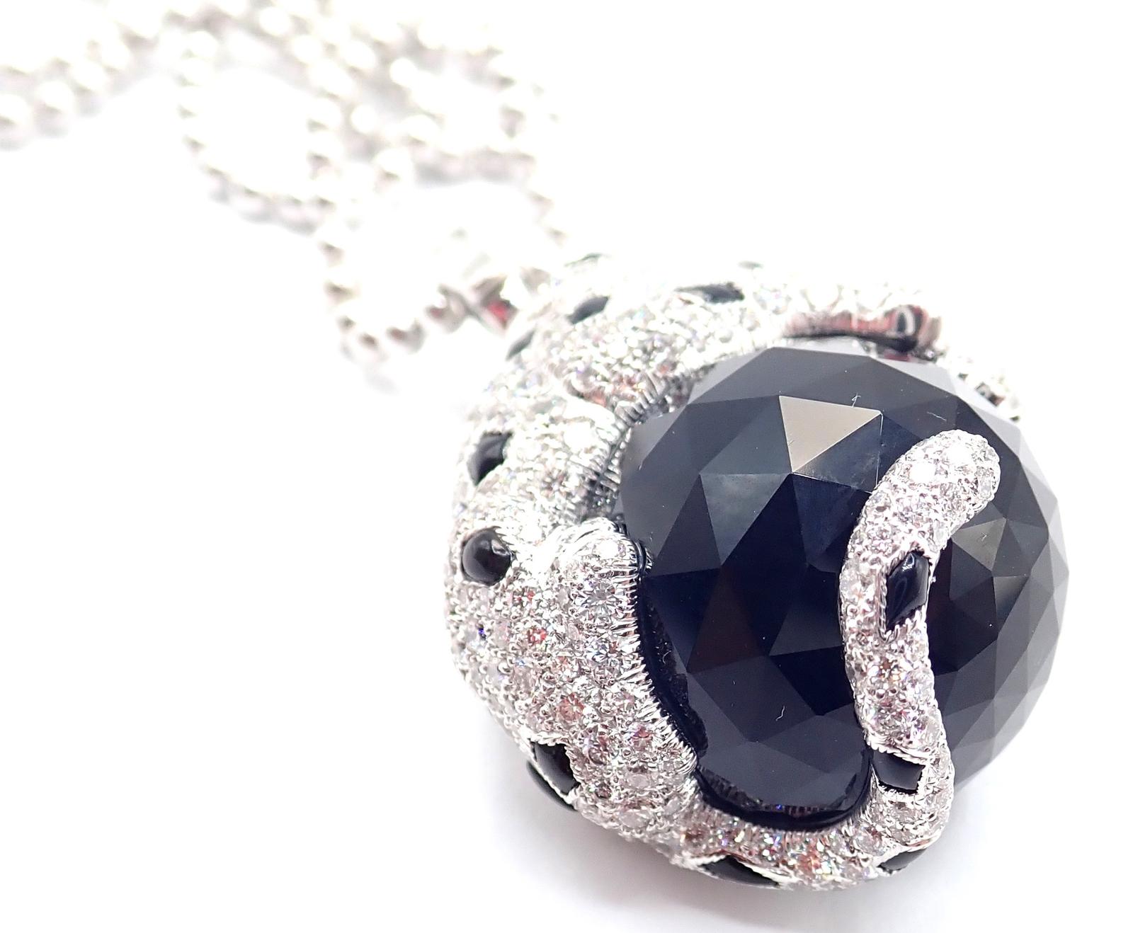 Collier pendentif Panthère de Cartier Panthère pavé de diamants, émeraudes et onyx grand format en vente 12