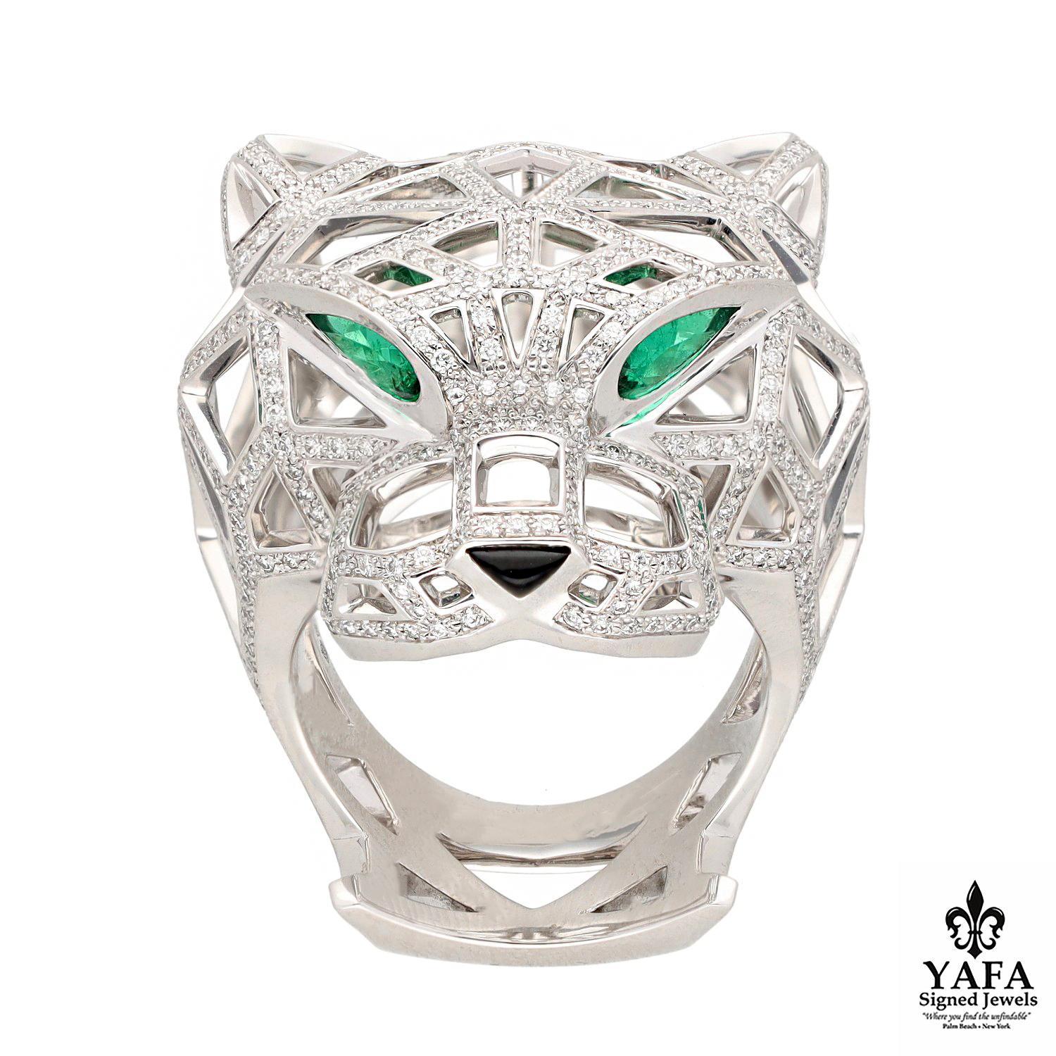 18K White gold, set with brilliant-cut diamonds, emeralds and onyx.
Size - 62 / 10
French Assay Marks
Signed - Cartier